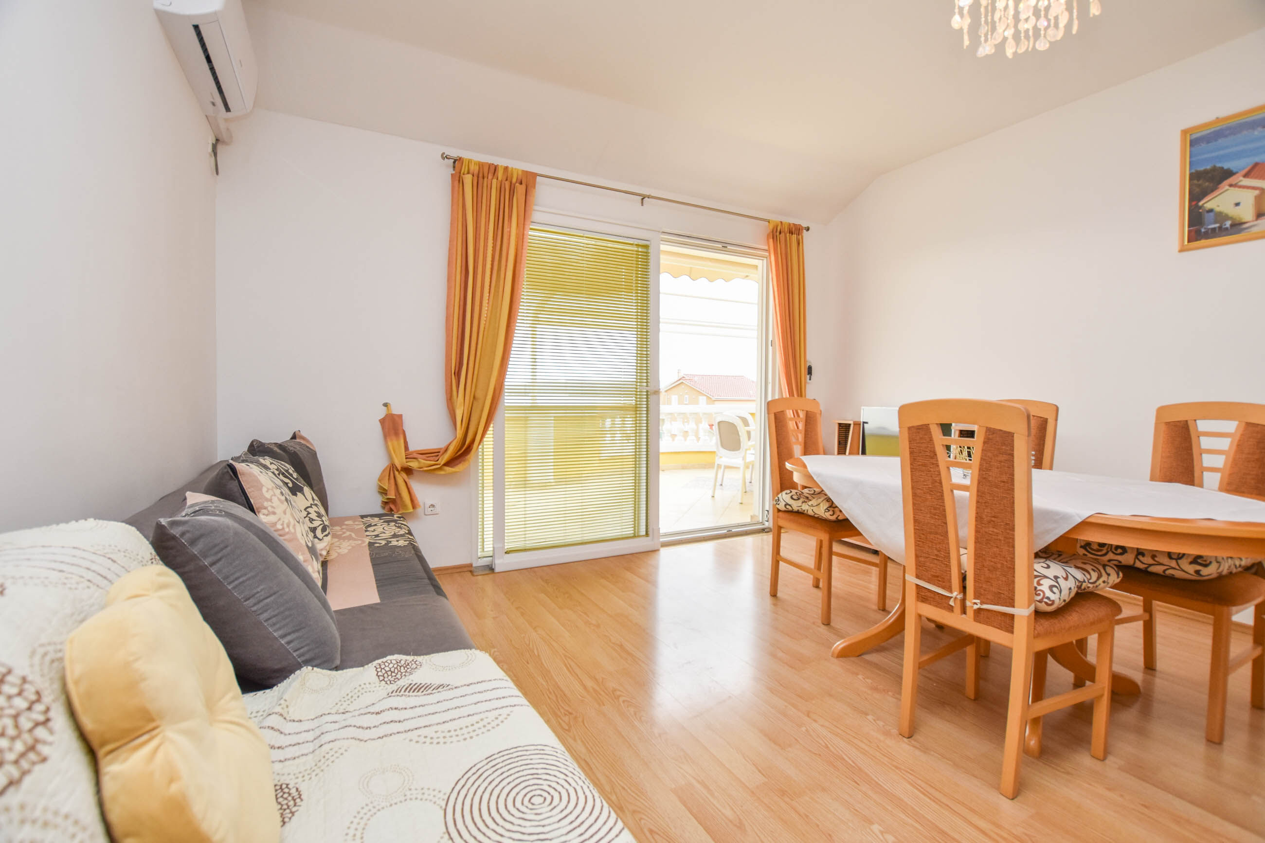 Apartments Dandelion 84281-A2