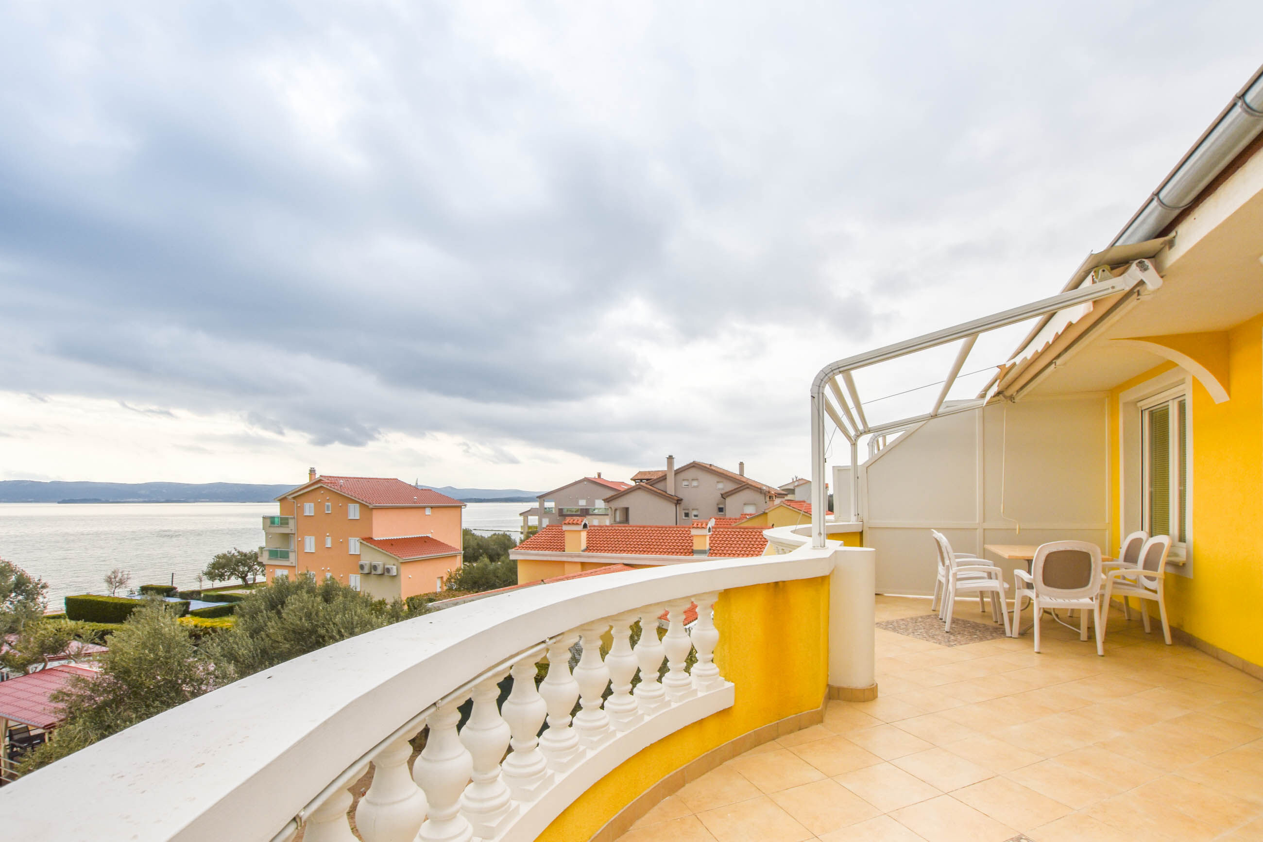 Apartments Dandelion 84281-A2