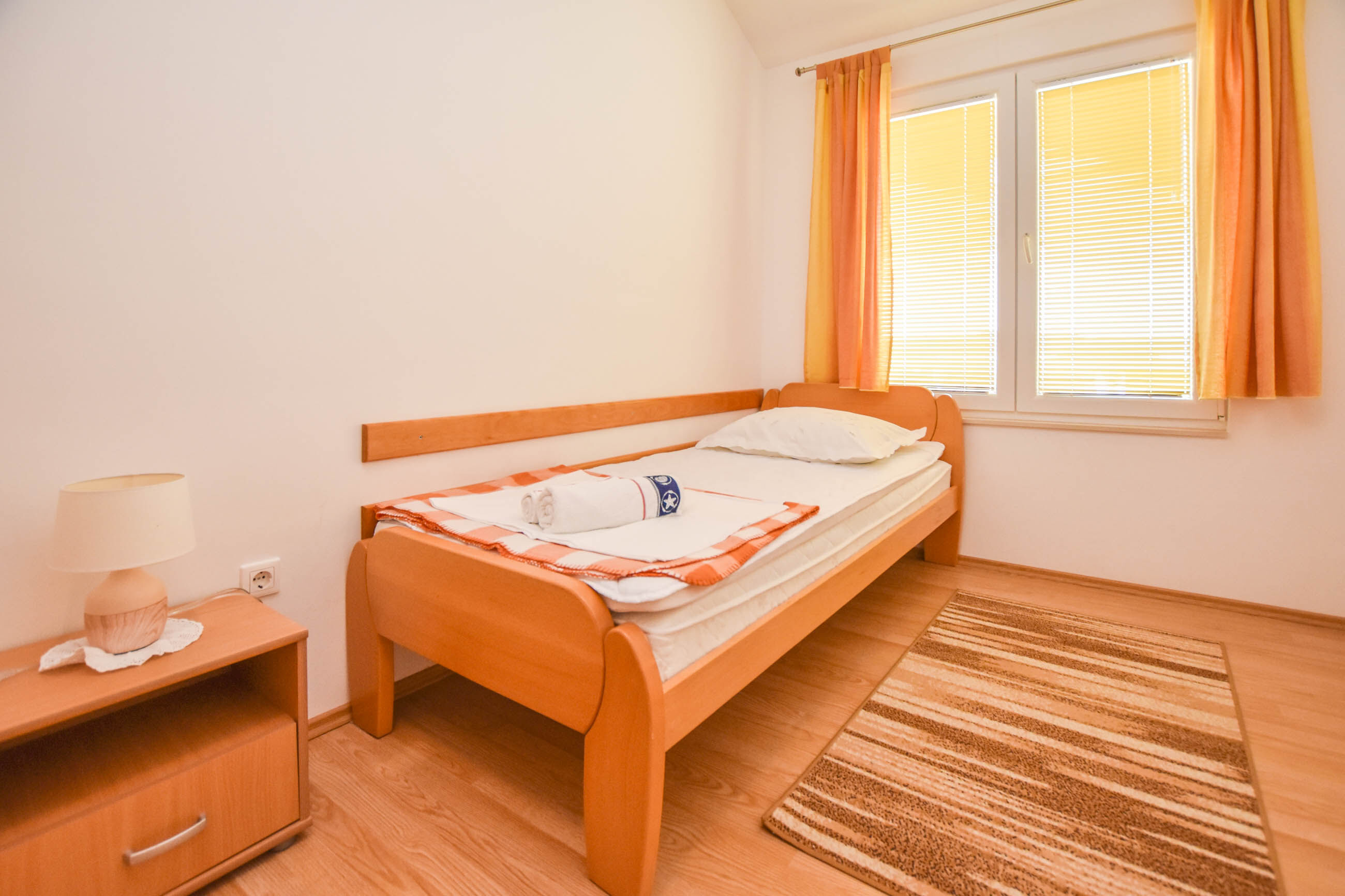 Apartments Dandelion 84281-A2