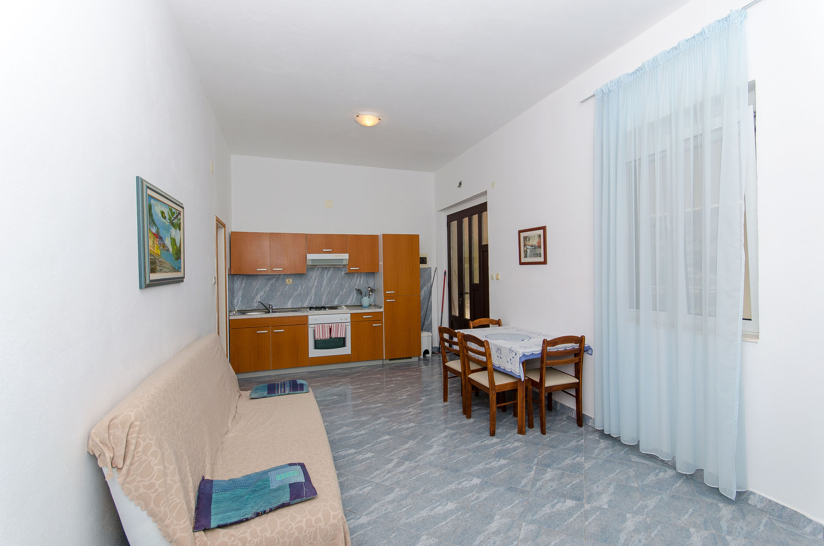 Apartments Ivanka 40901-A1