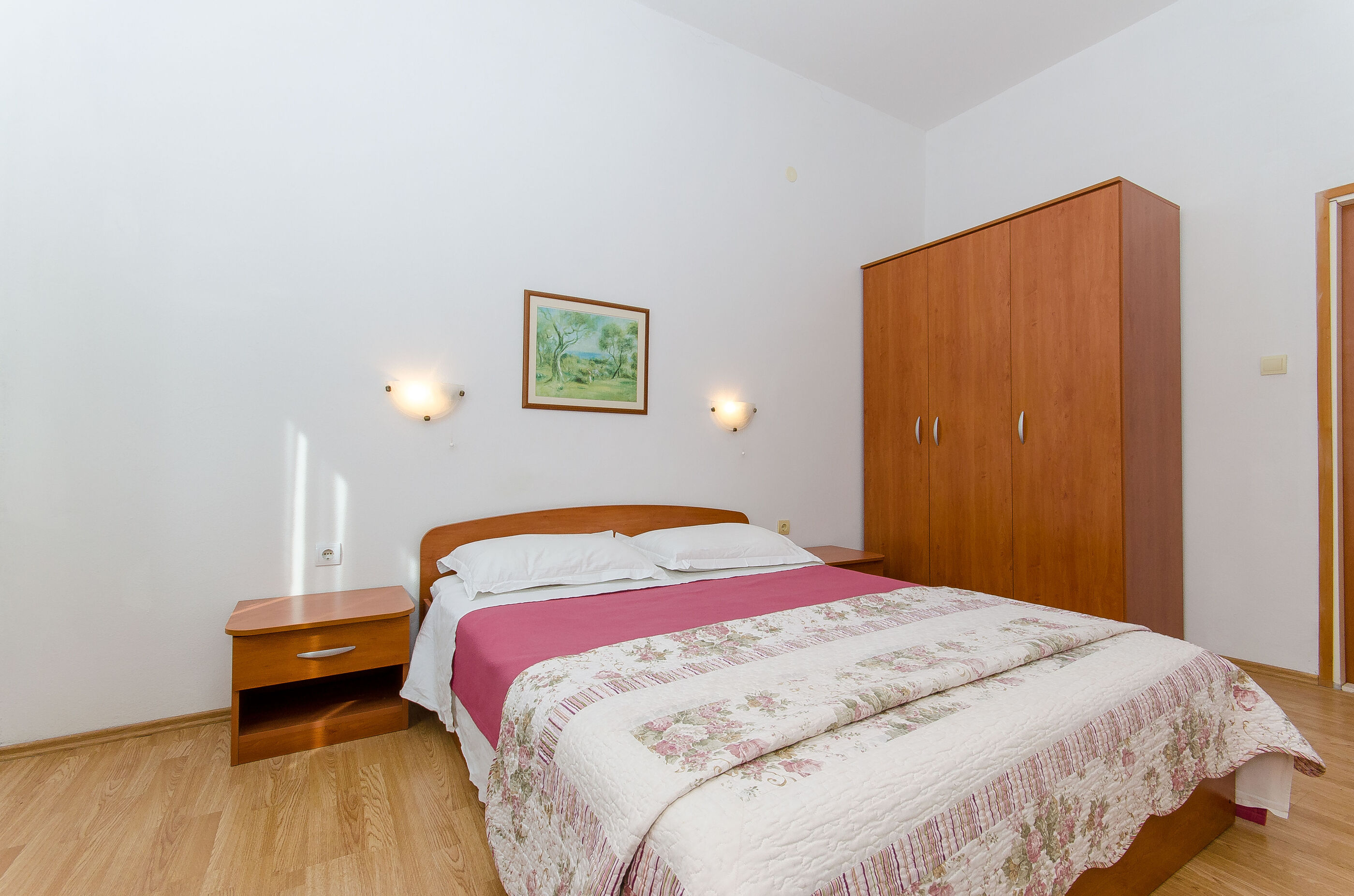 Apartments Ivanka 40901-A1