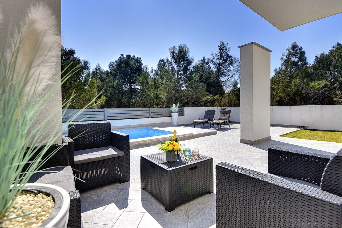 Villa Residence Oli B 74209-K1