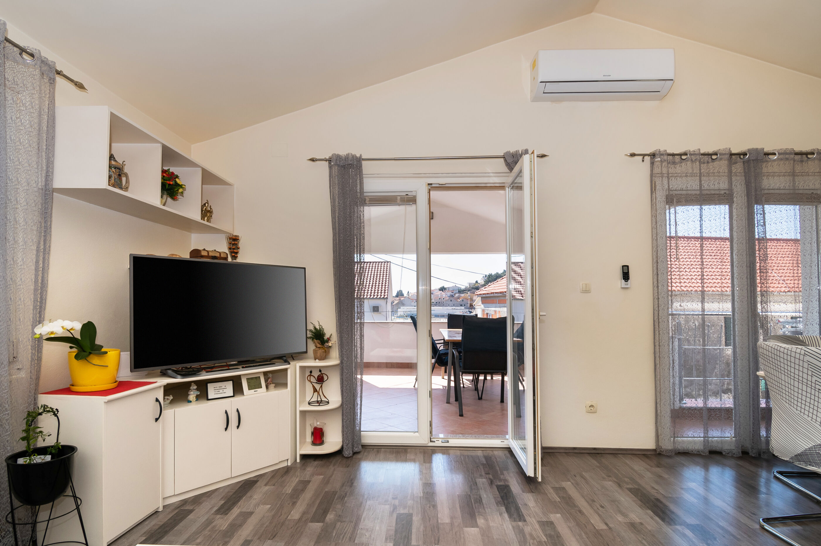 Apartments Anita Tribunj 82741-A2