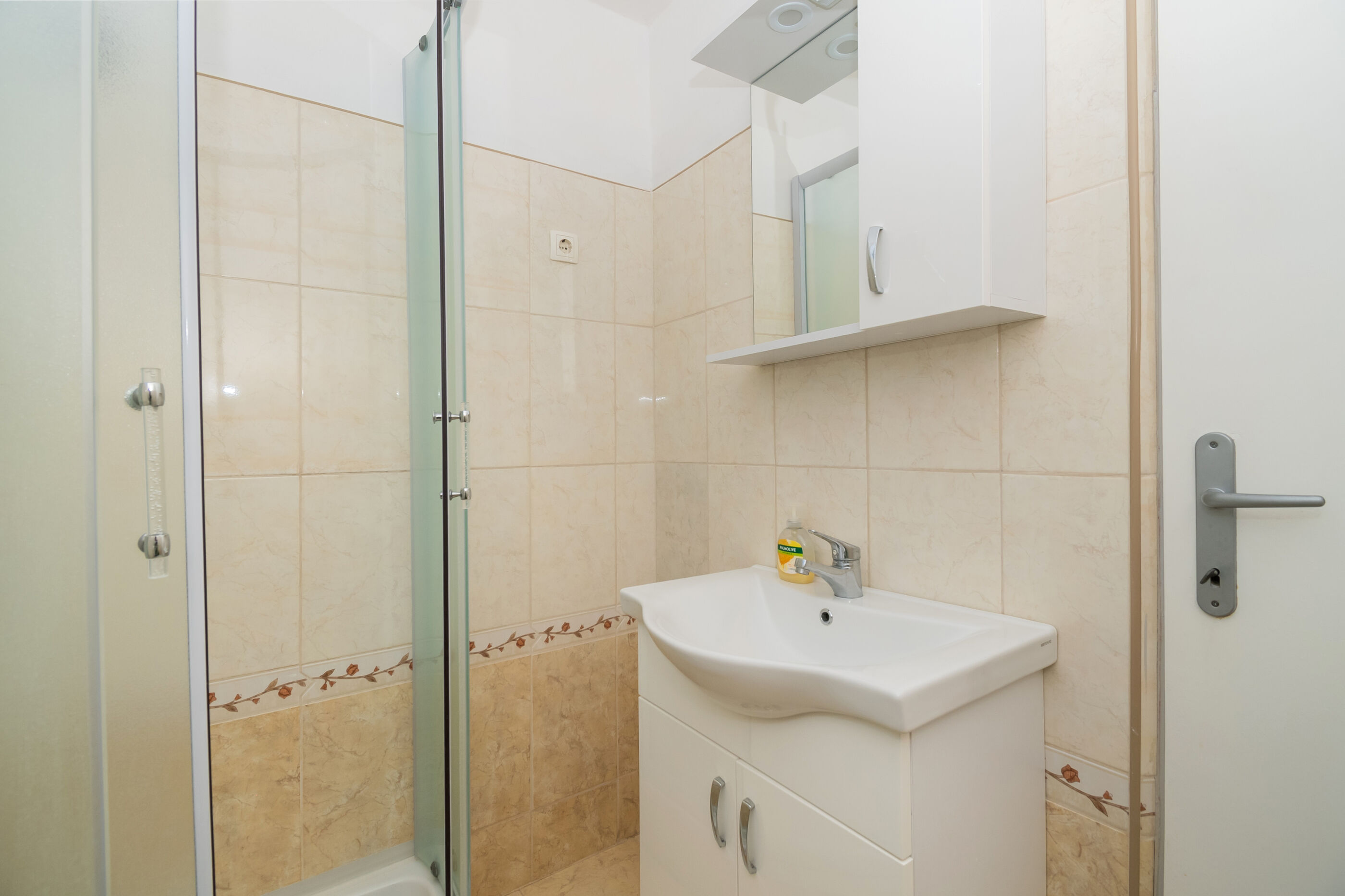 Apartments Anita Tribunj 82741-A2