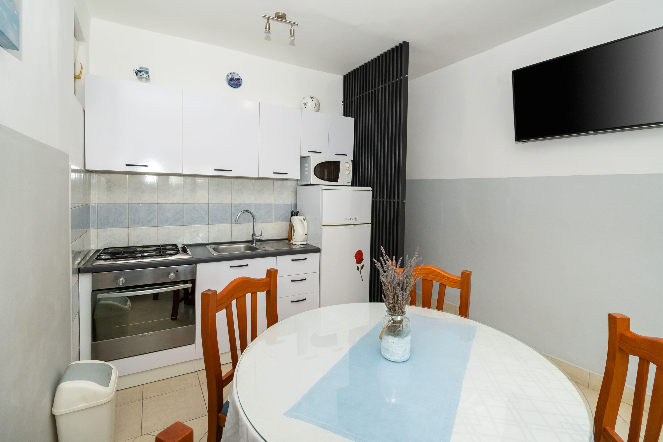 Apartments Anita Tribunj 82741-A1