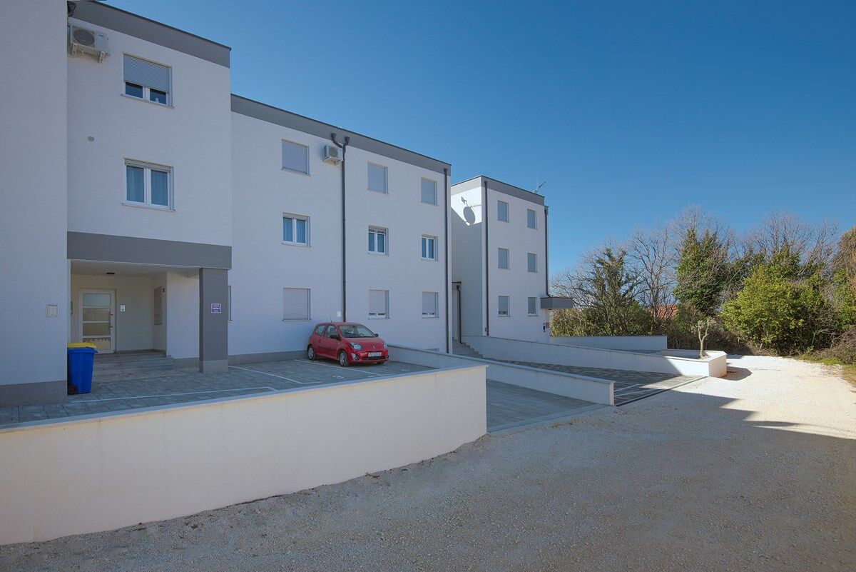 House Barbara 74235-A1