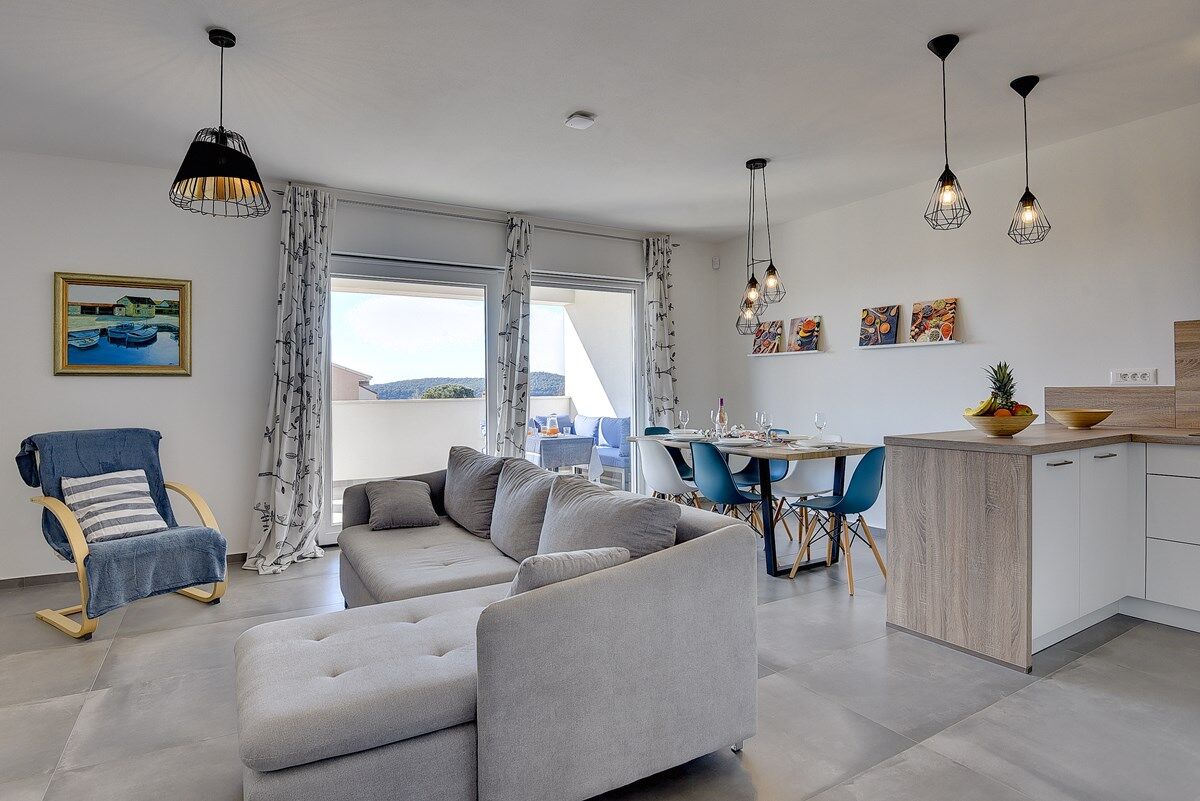 House Barbara 74235-A1