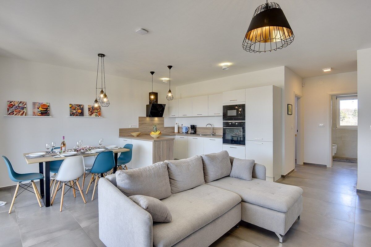 House Barbara 74235-A1