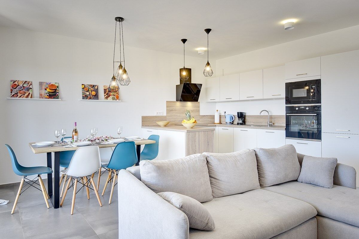 House Barbara 74235-A1