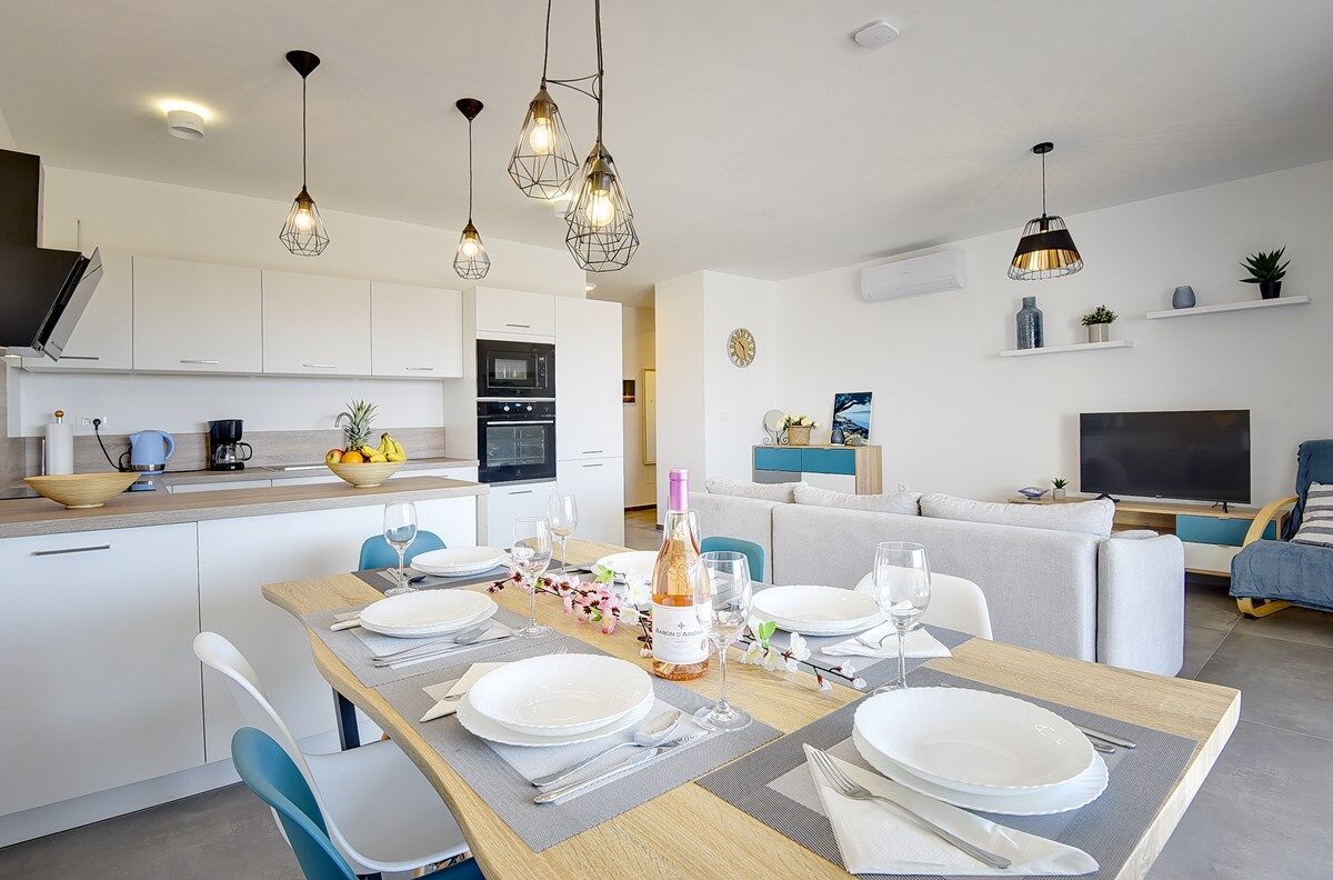 House Barbara 74235-A1
