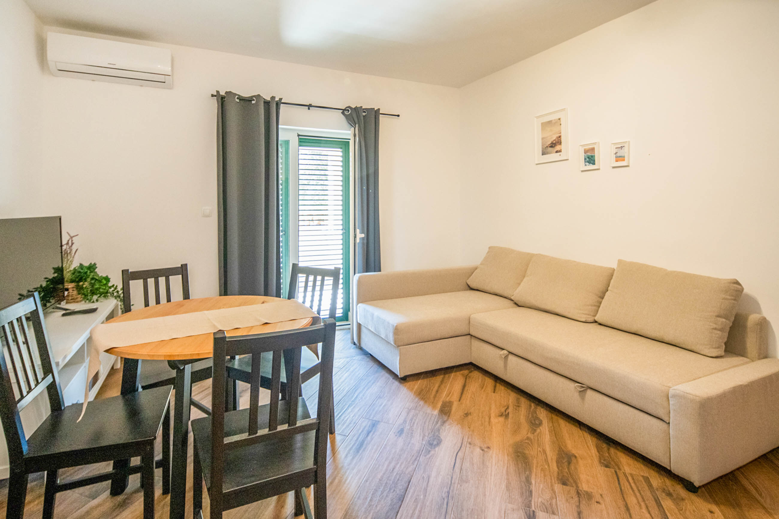 Apartments Zoe 84161-A1