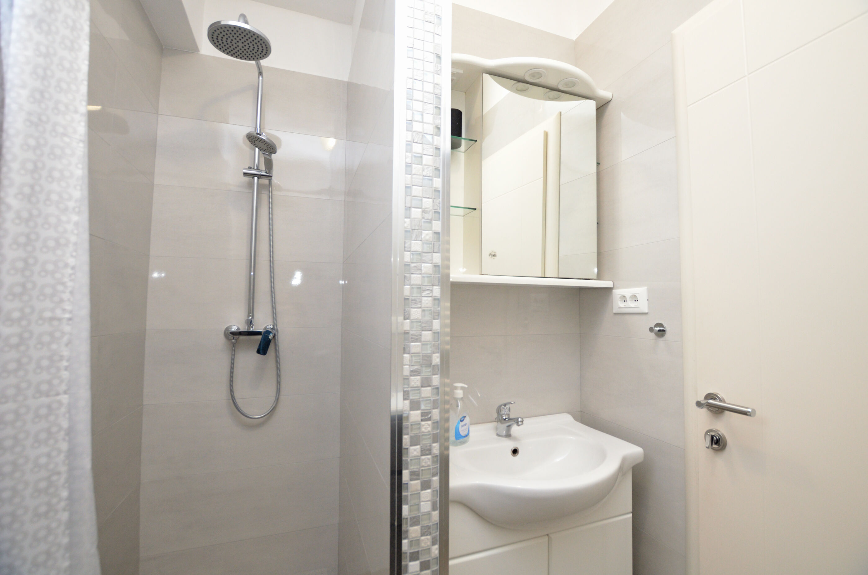 Apartments Nerina 73121-A2