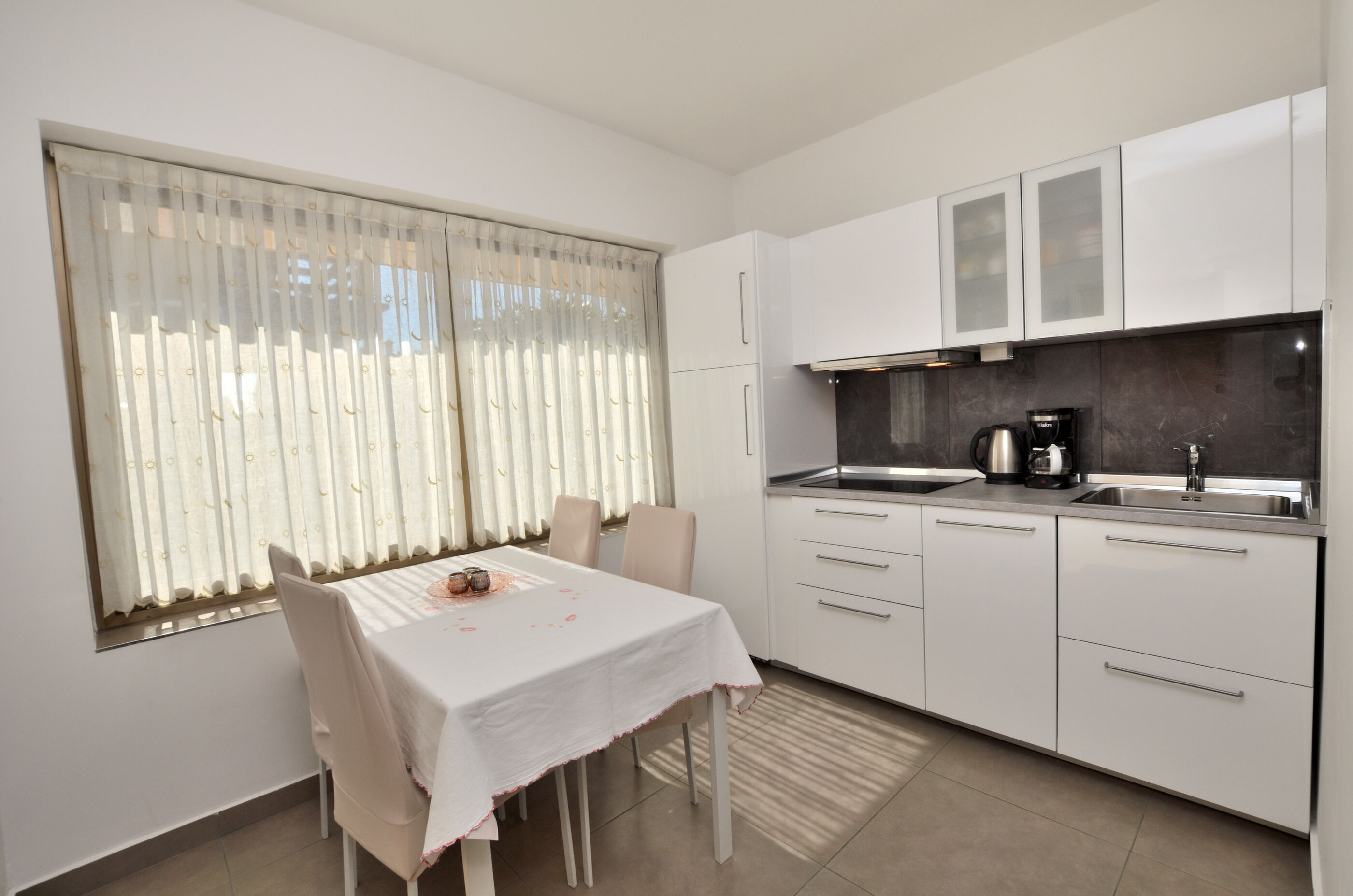Apartments Nerina 73121-A2