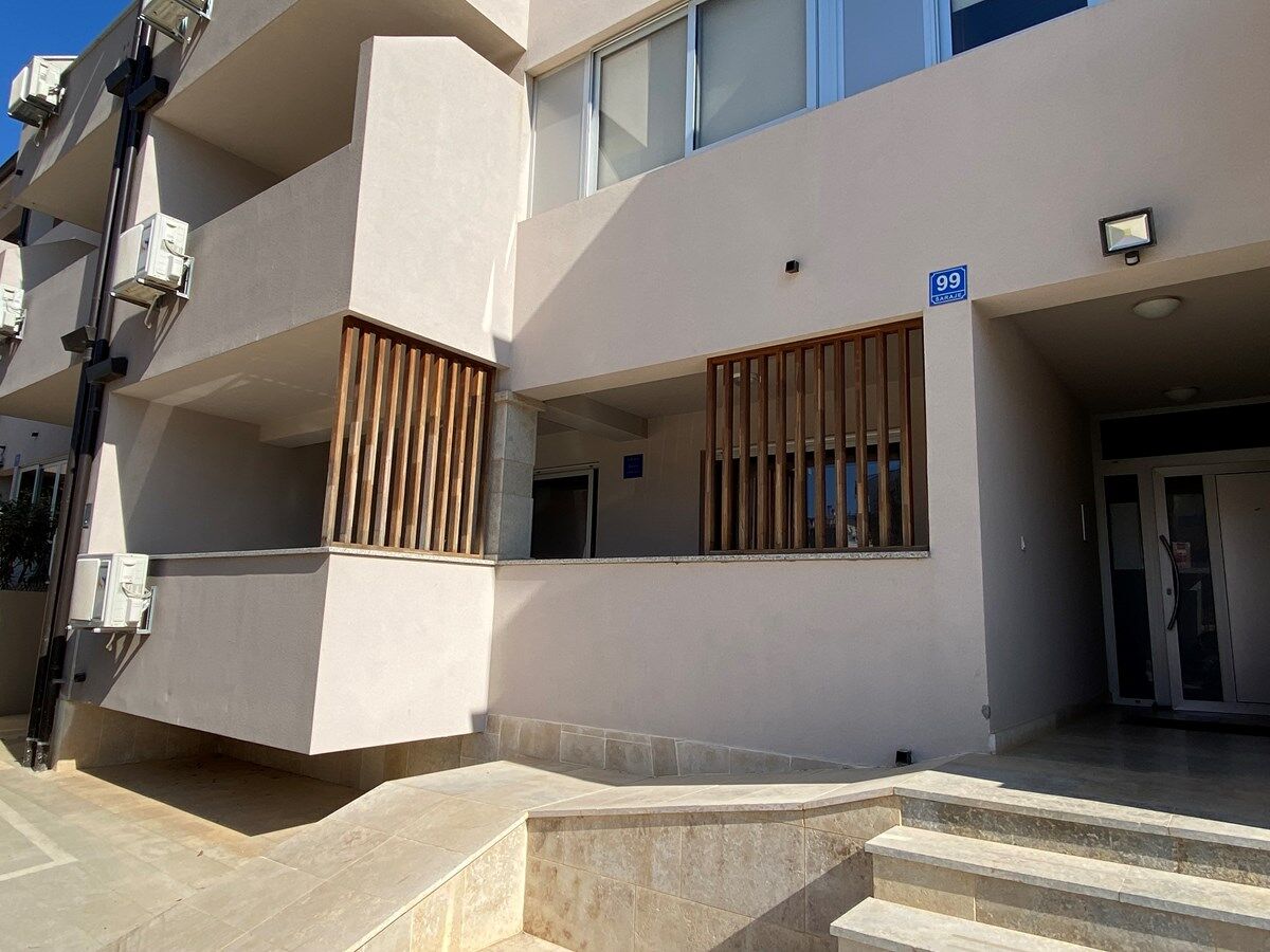 House Šaraje 73832-A2