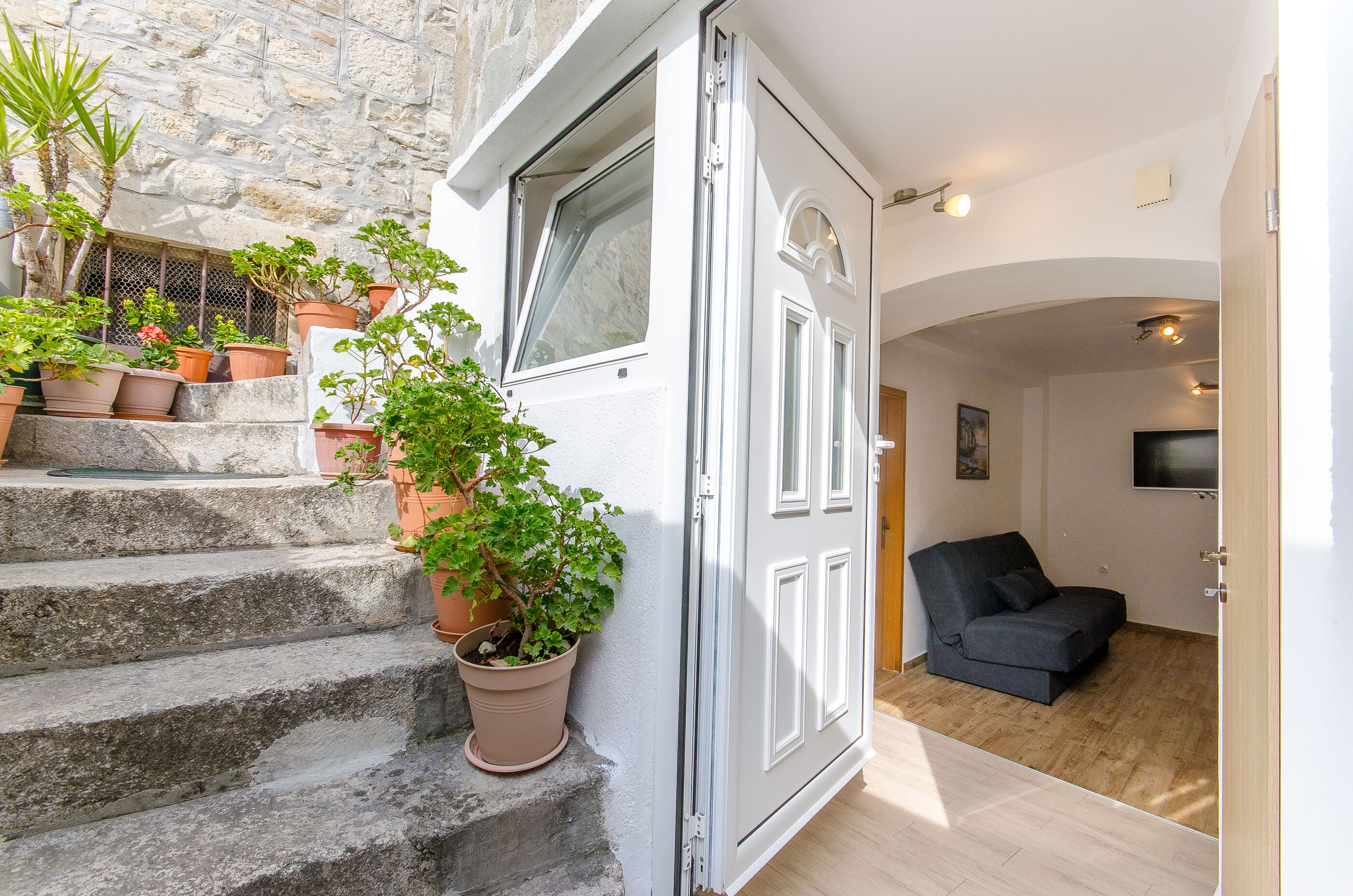 Apartment Ane 84561-A1