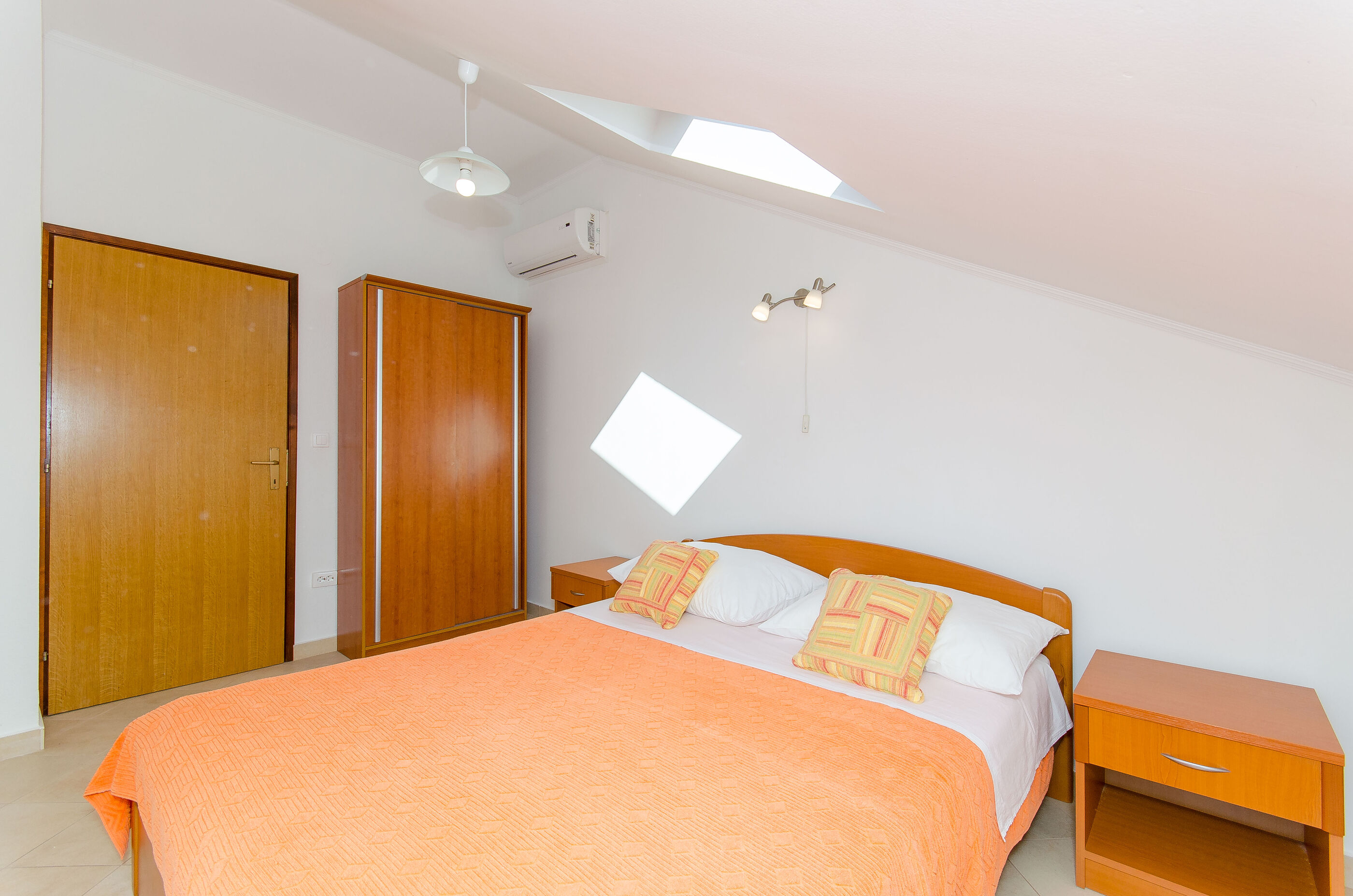 Apartments Dijana 44341-A1