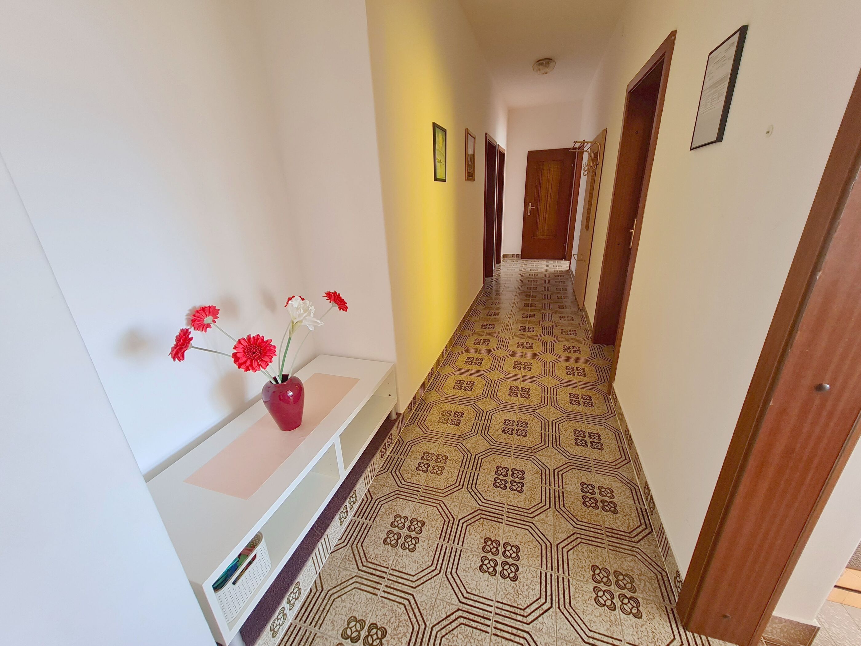 Apartments Vesna 82721-A1