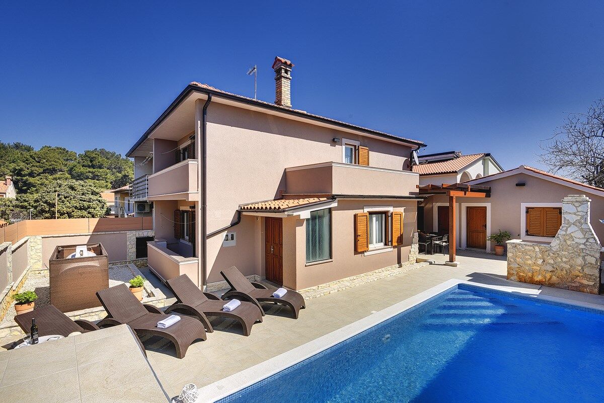 Villa Magnifica 73902-K1