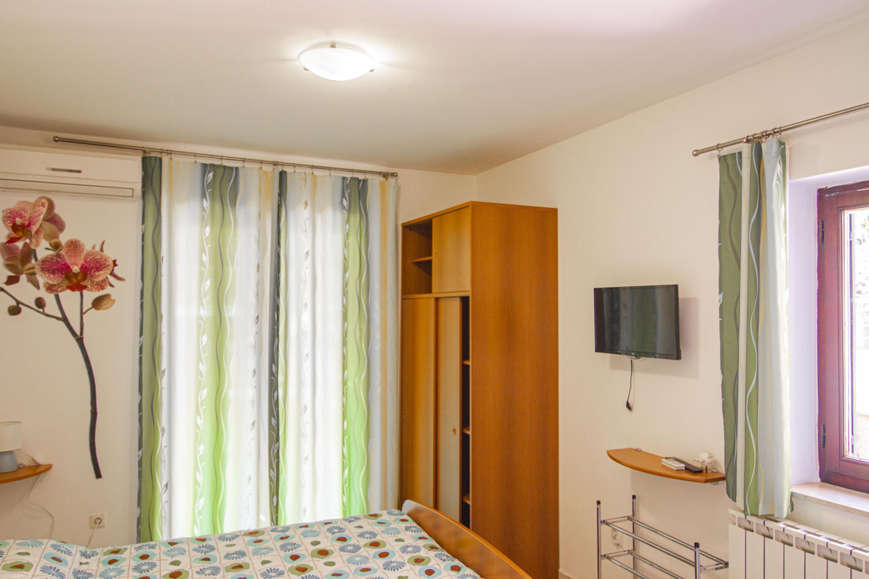 Apartments Edo 60341-A1