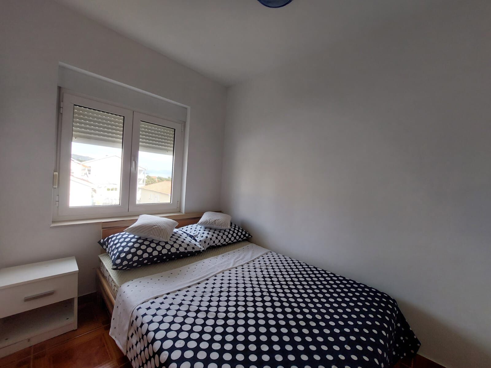 Apartments Mladen 84771-A1