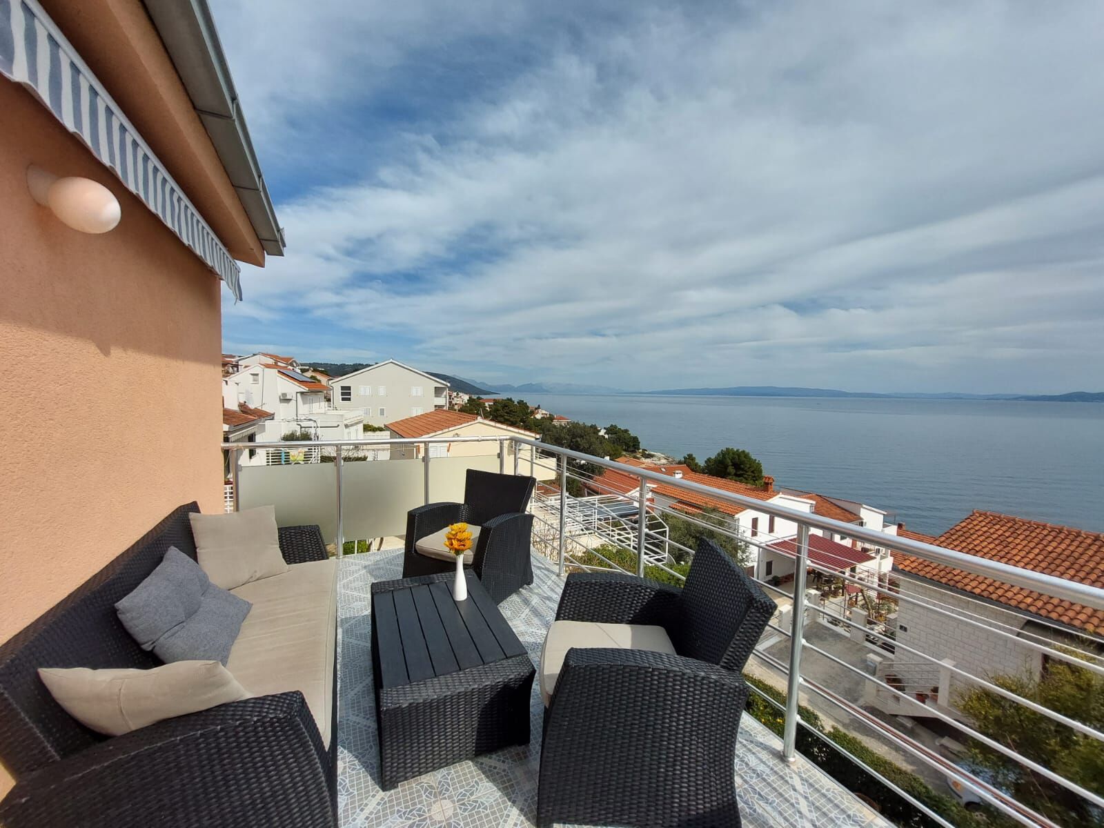 Apartments Mladen 84771-A2
