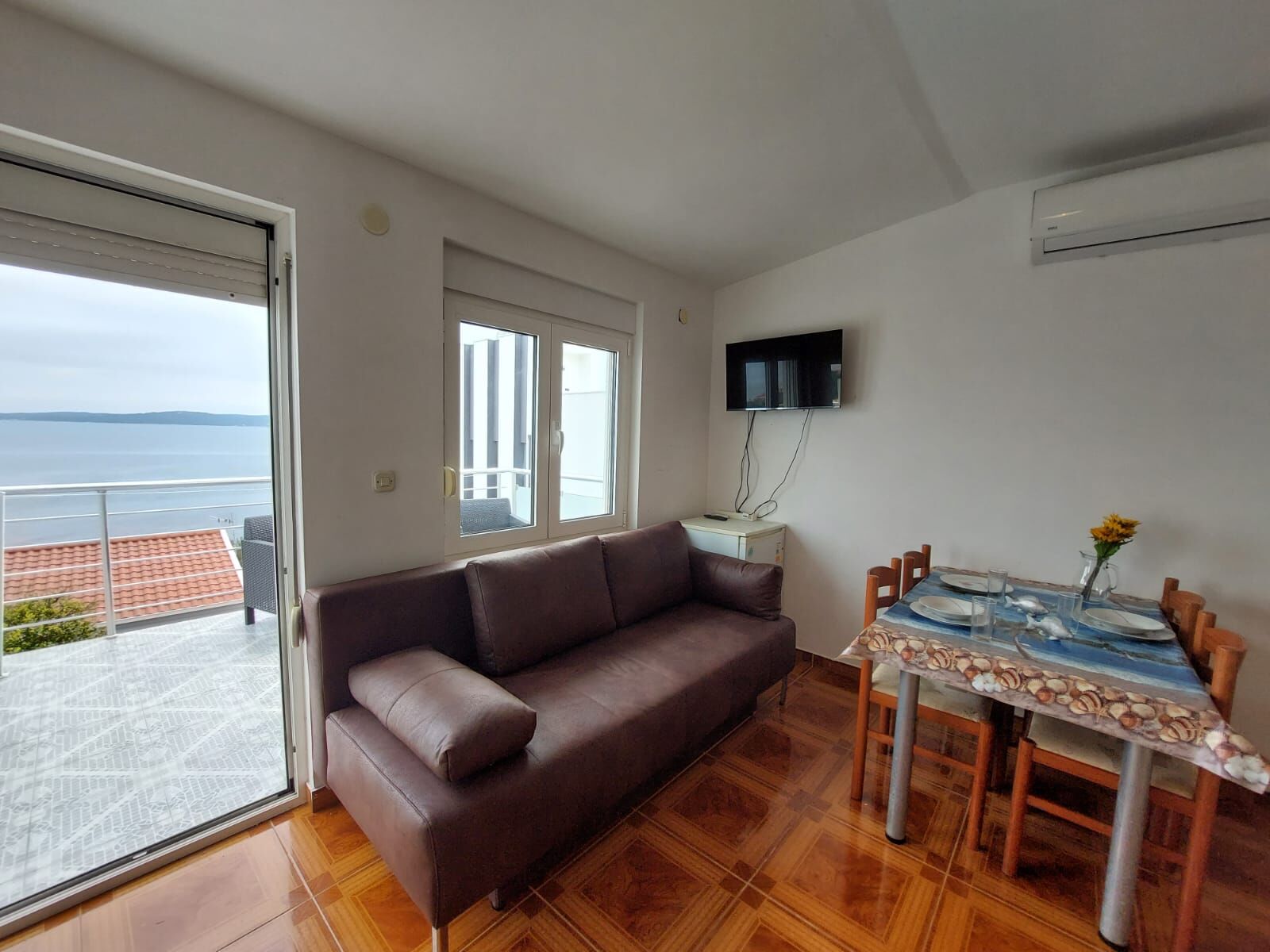 Apartments Mladen 84771-A2