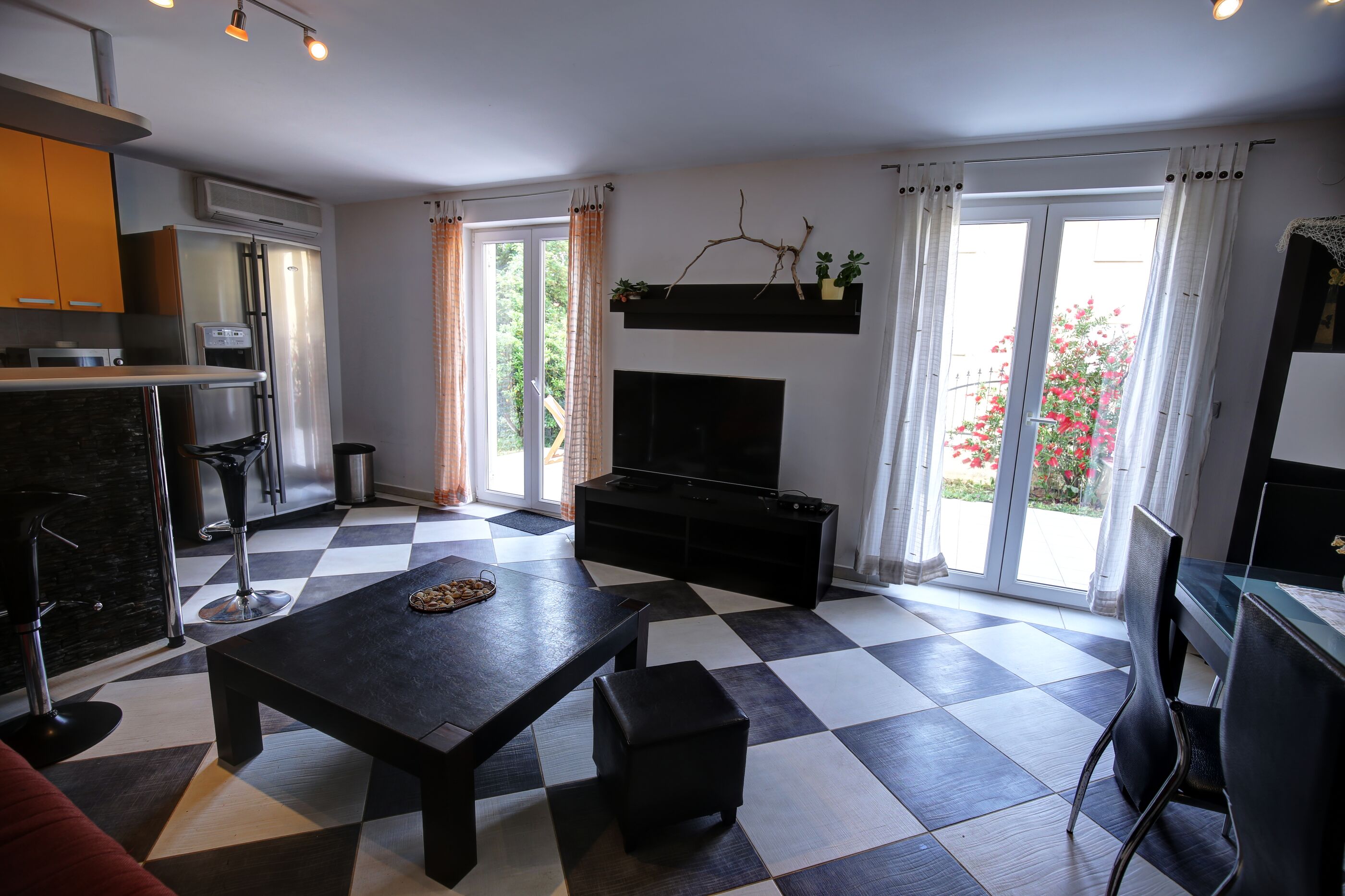 Apartment Sally 71261-A1