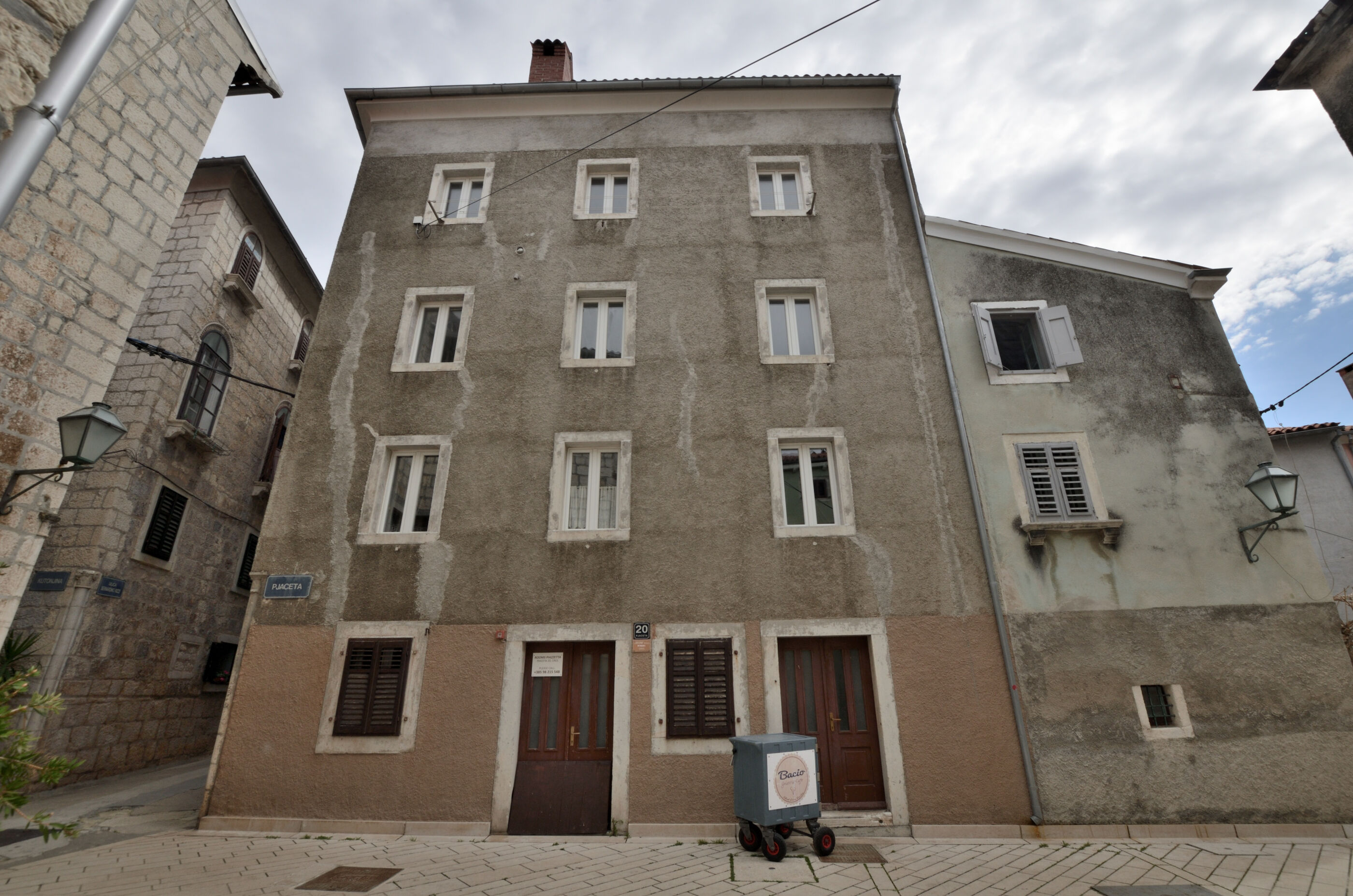 Rooms Pjaceta 67852-S1