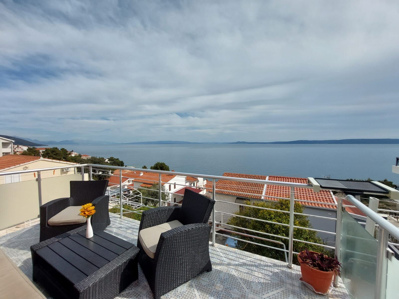 Apartments Mladen 84771-A1
