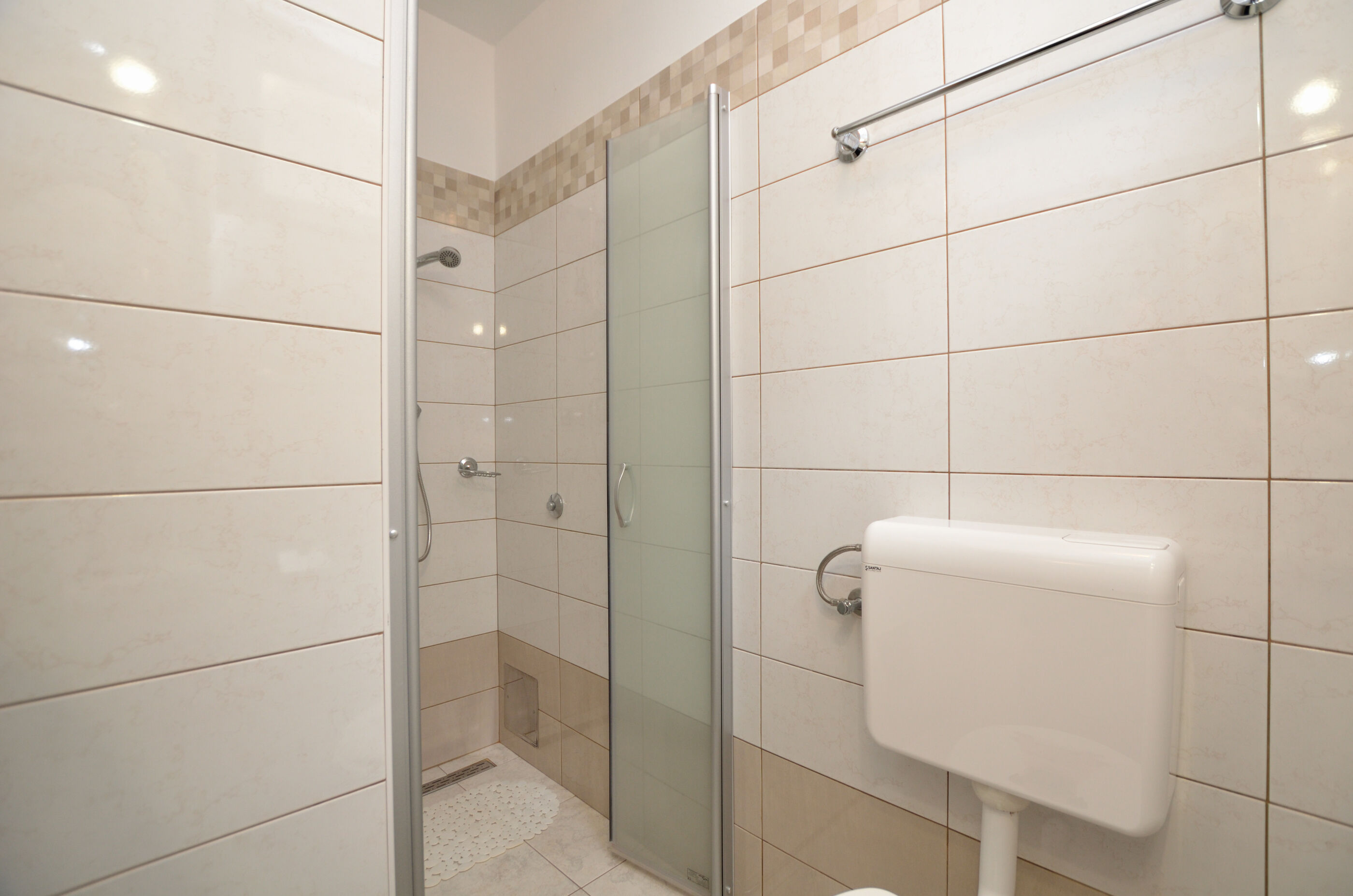 Apartments Rafael 67831-A3