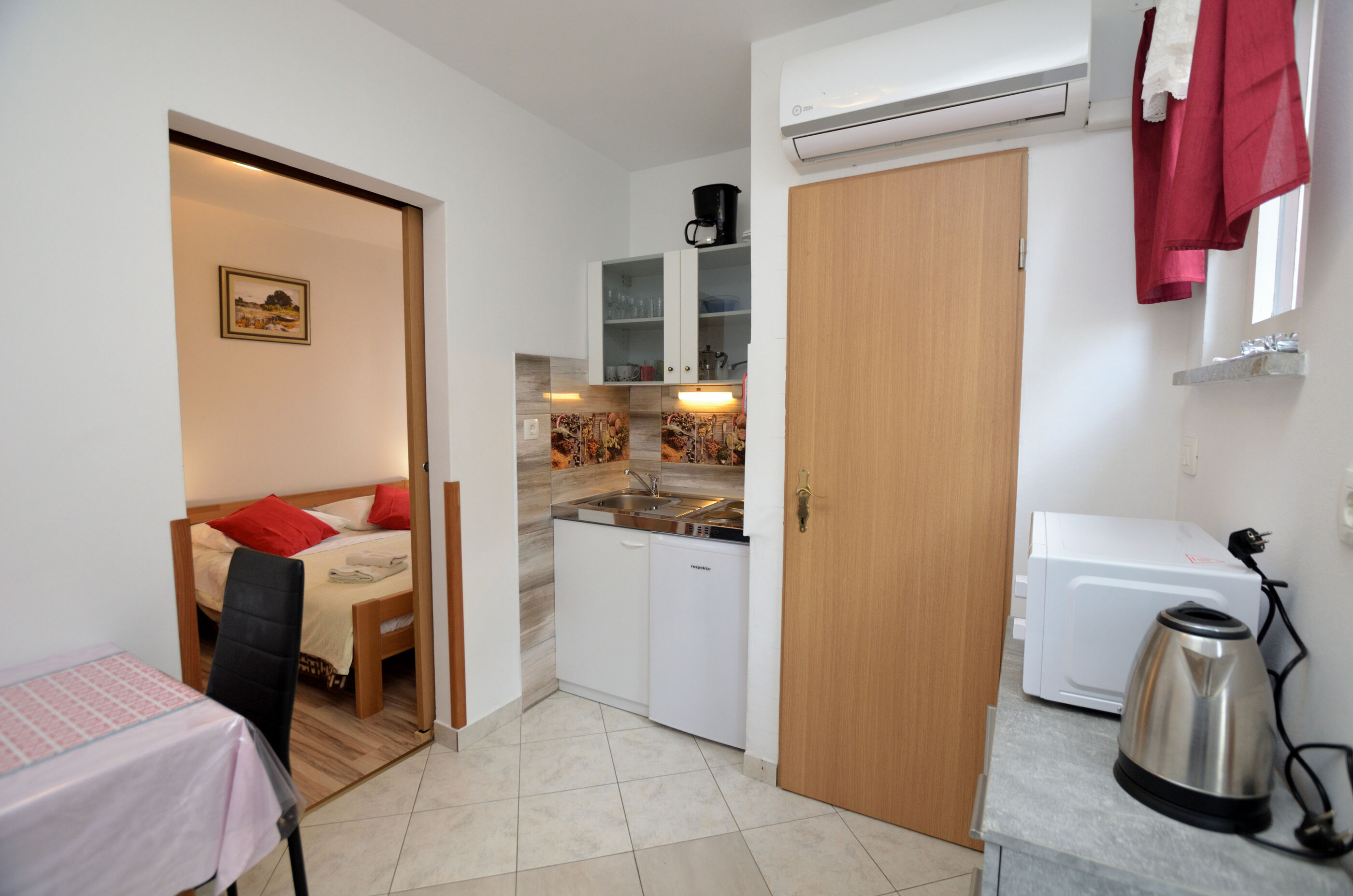 Apartments Rafael 67831-A3