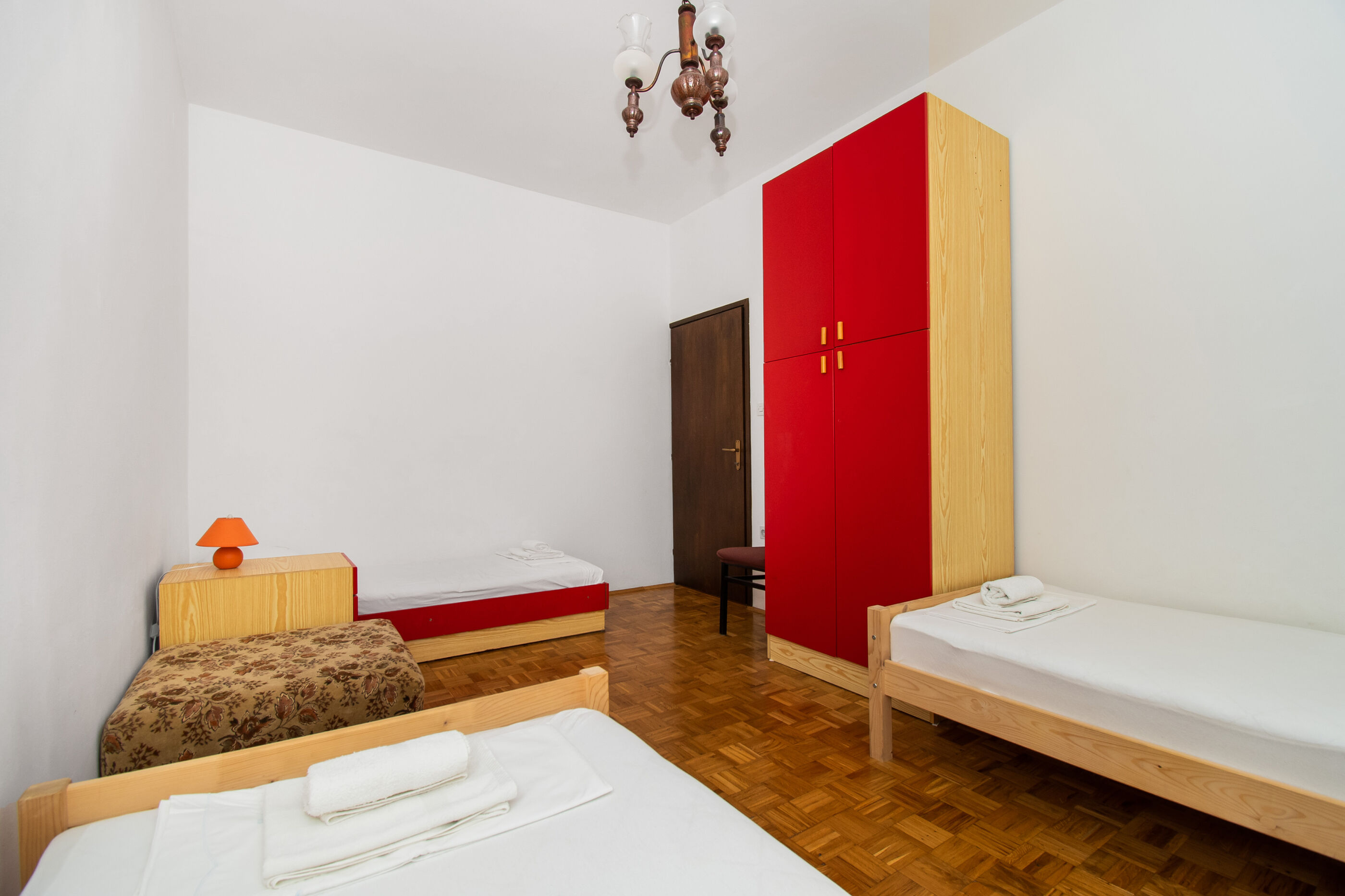 Apartments Ivan 26471-A1