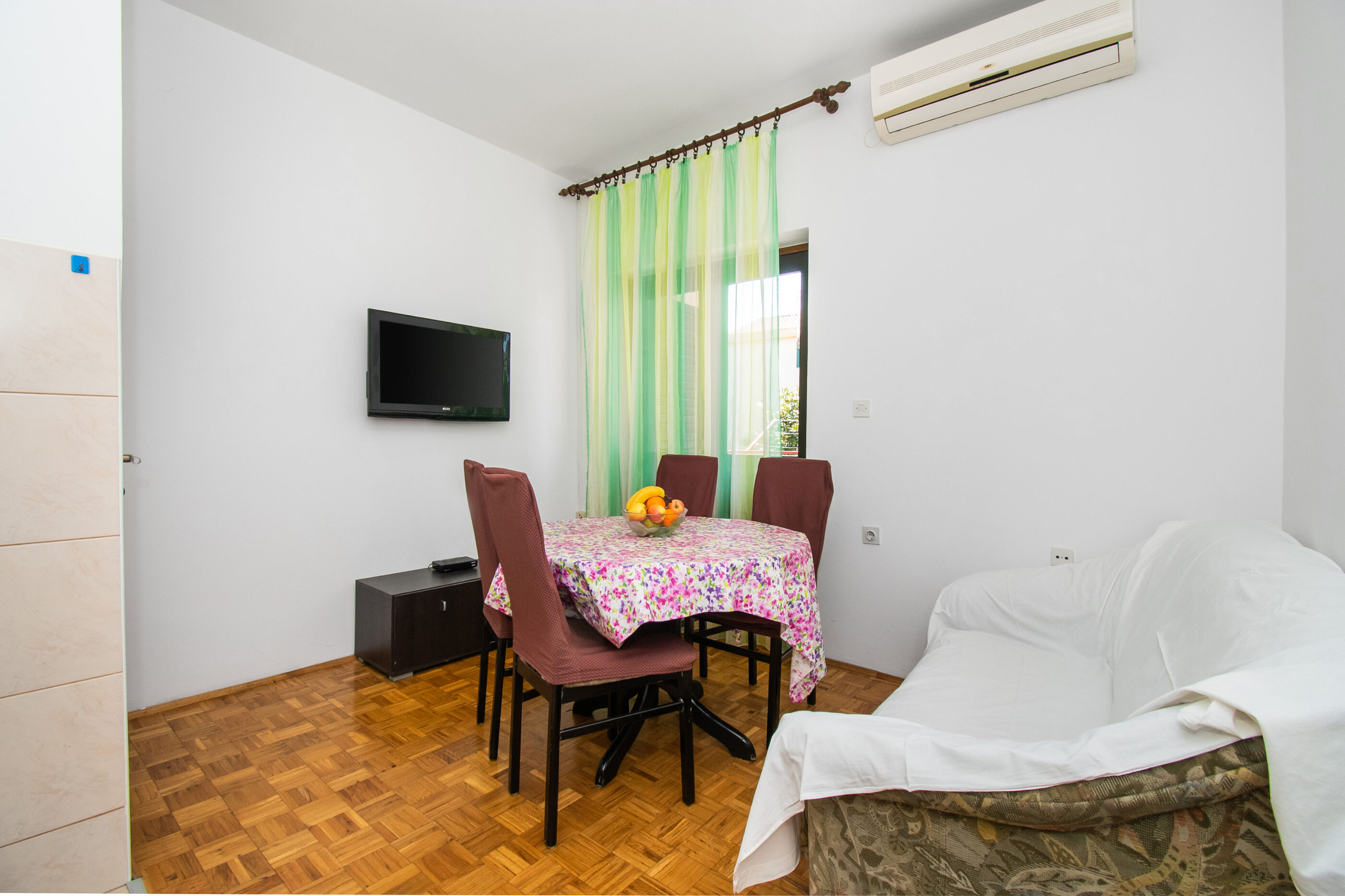 Apartments Ivan 26471-A1
