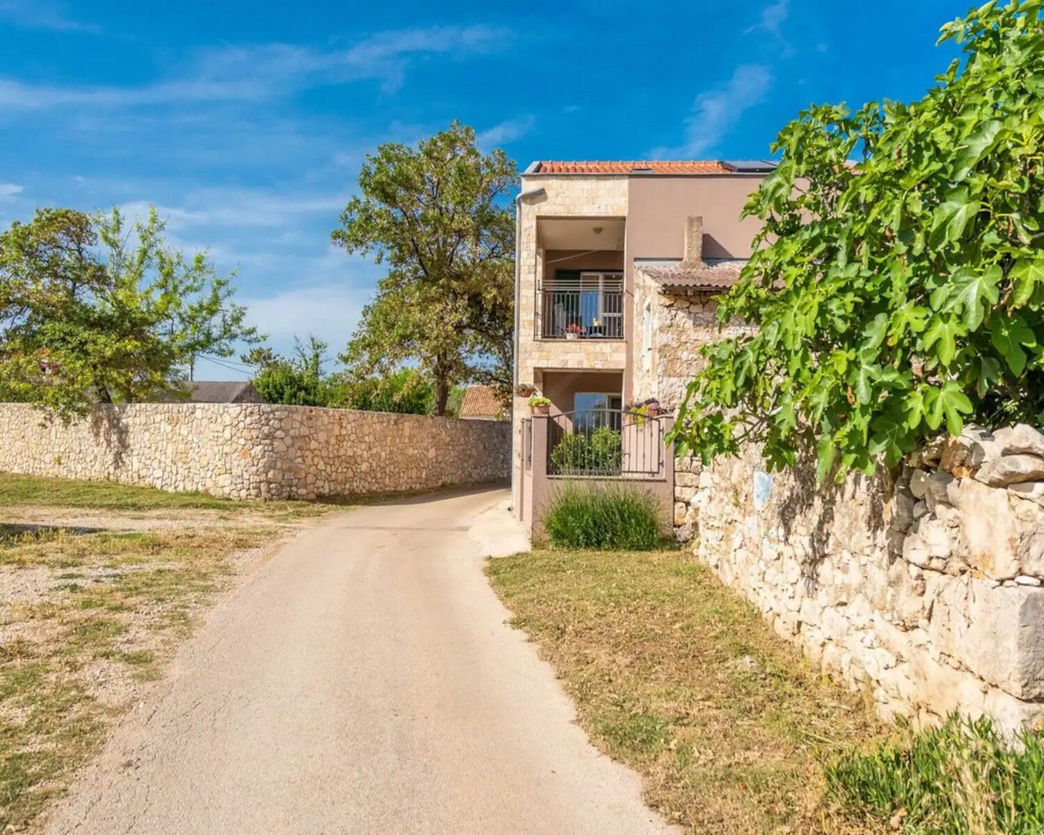 House Ruza 84891-K1