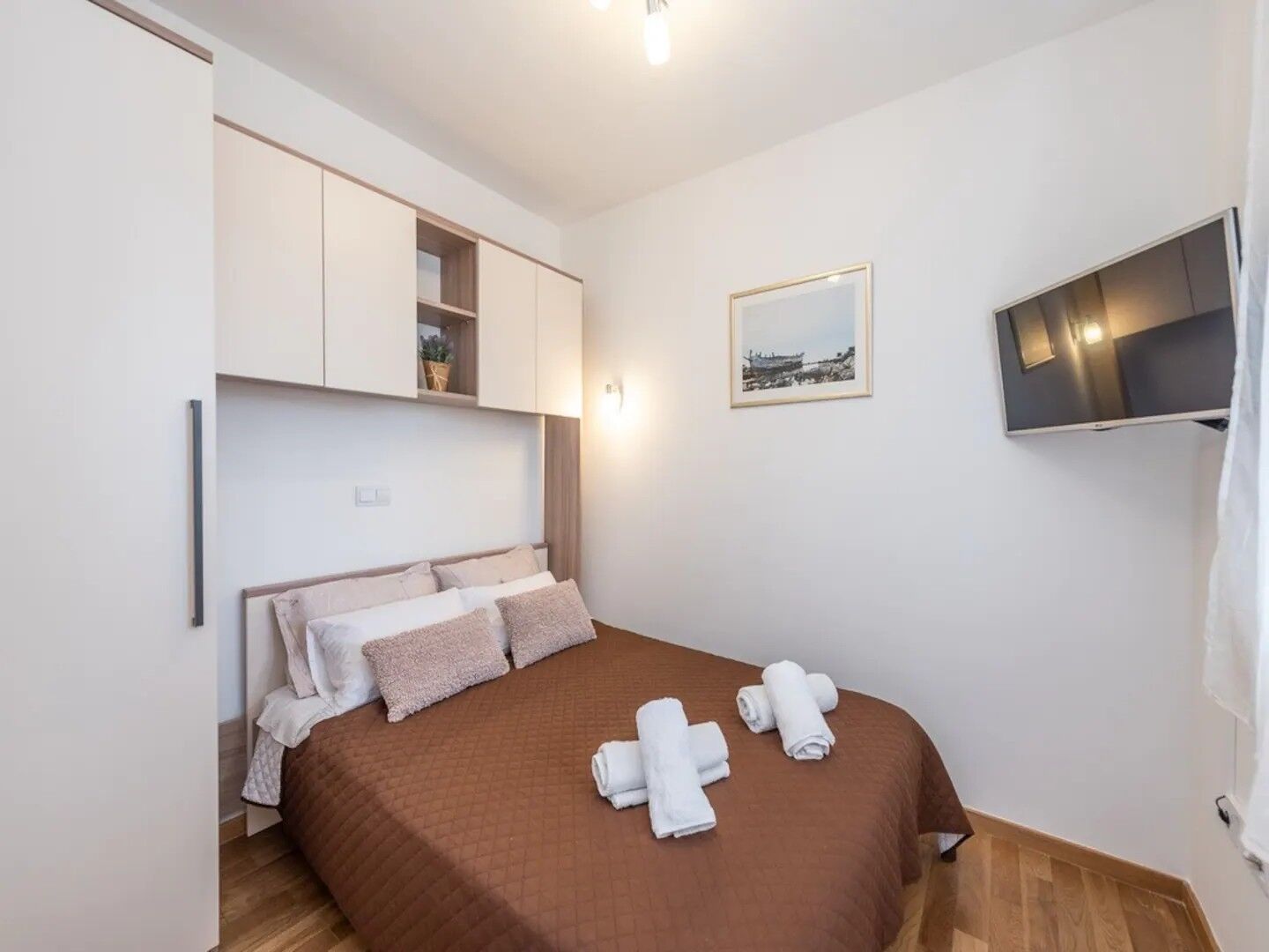 House Ruza 84891-K1