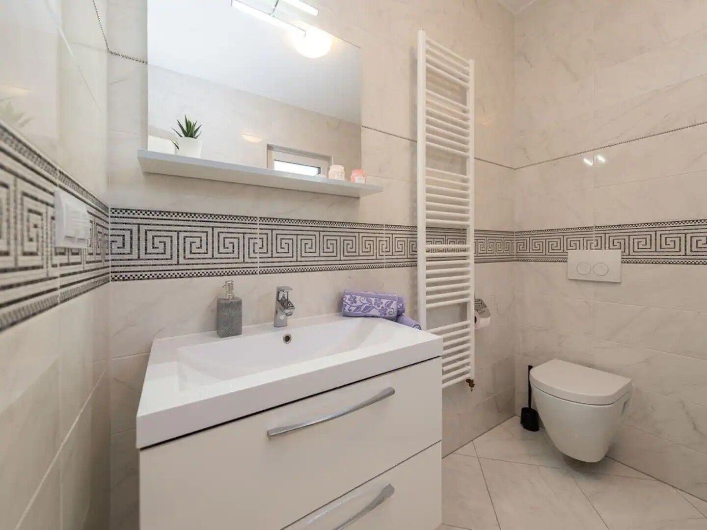 House Ruza 84891-K1