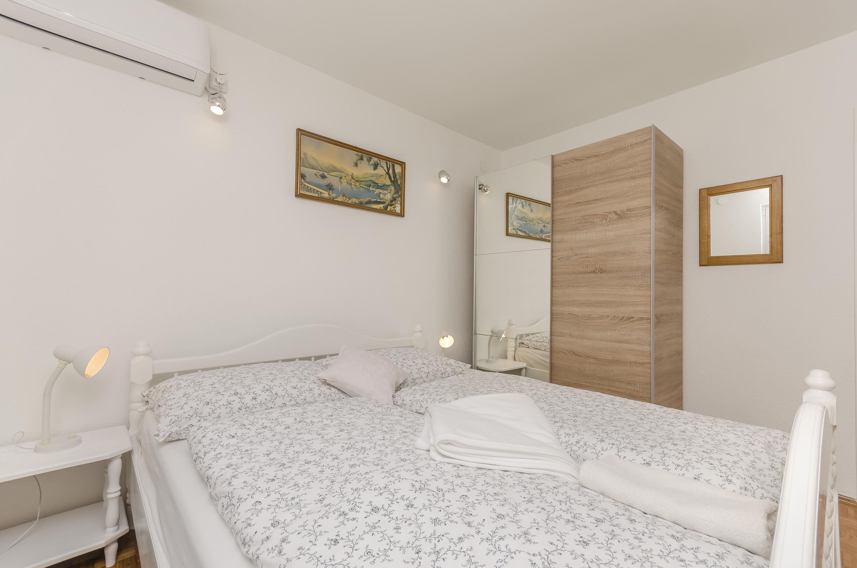 Apartments Ivanka on the beach 79411-A1