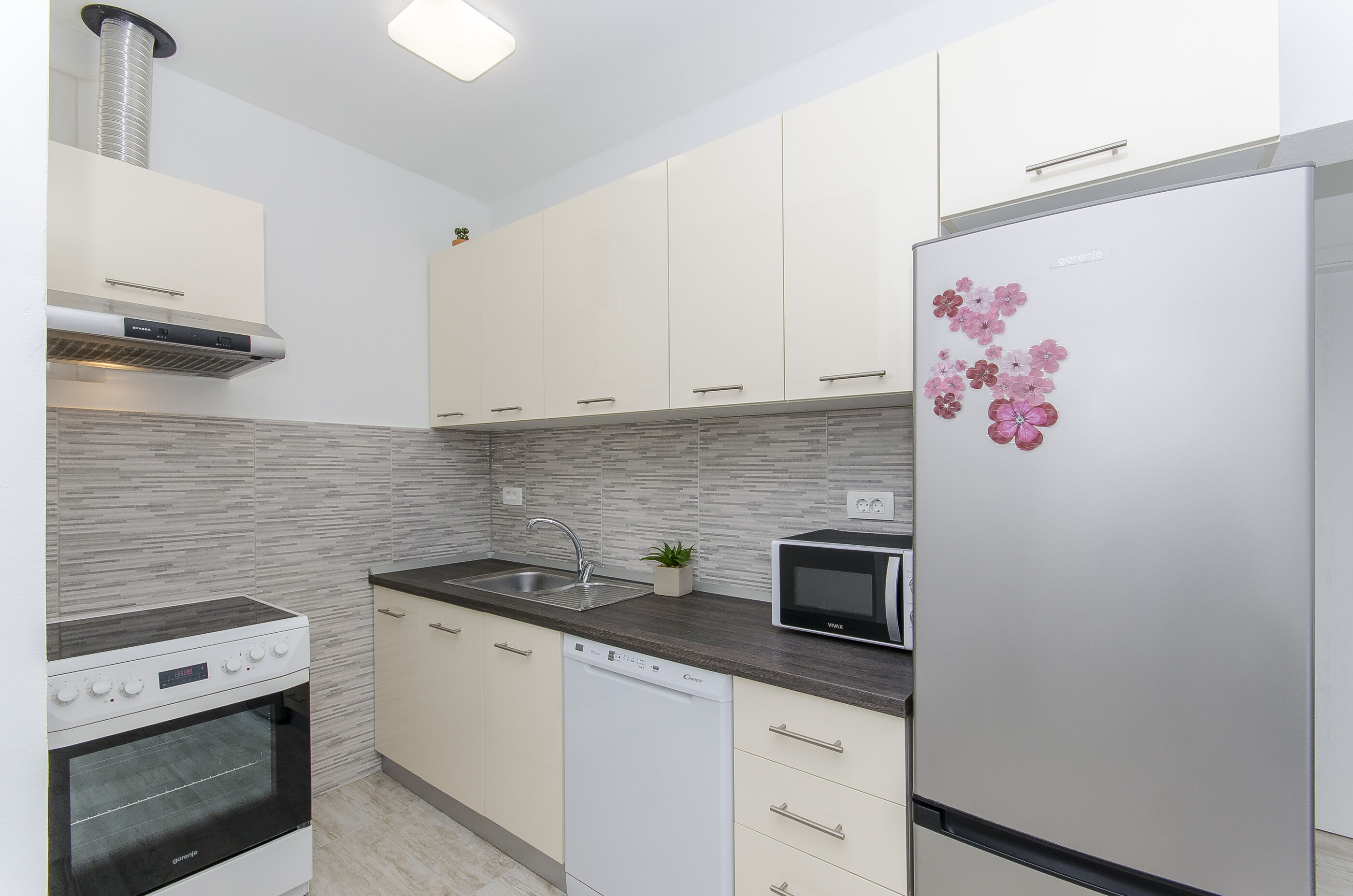 Apartment Paradise 84871-A1
