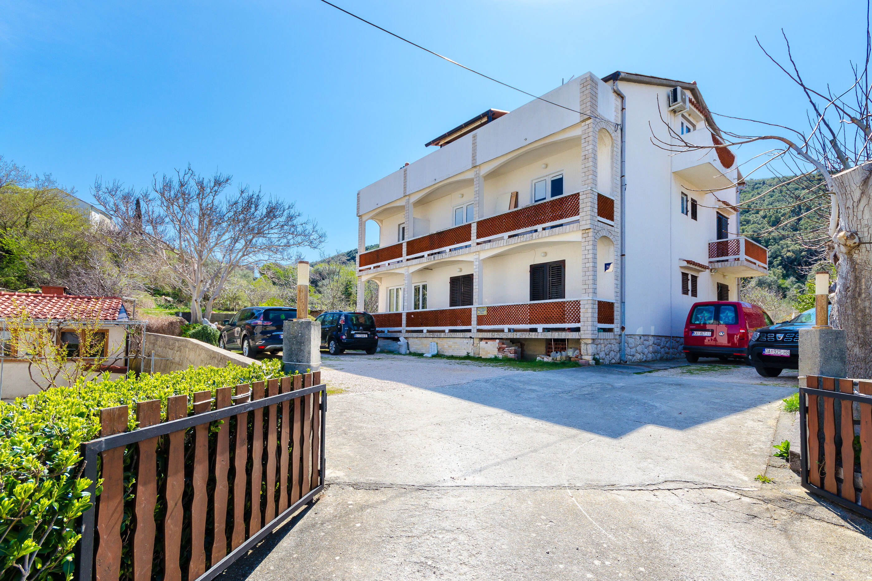 Apartments Luka 78071-A2