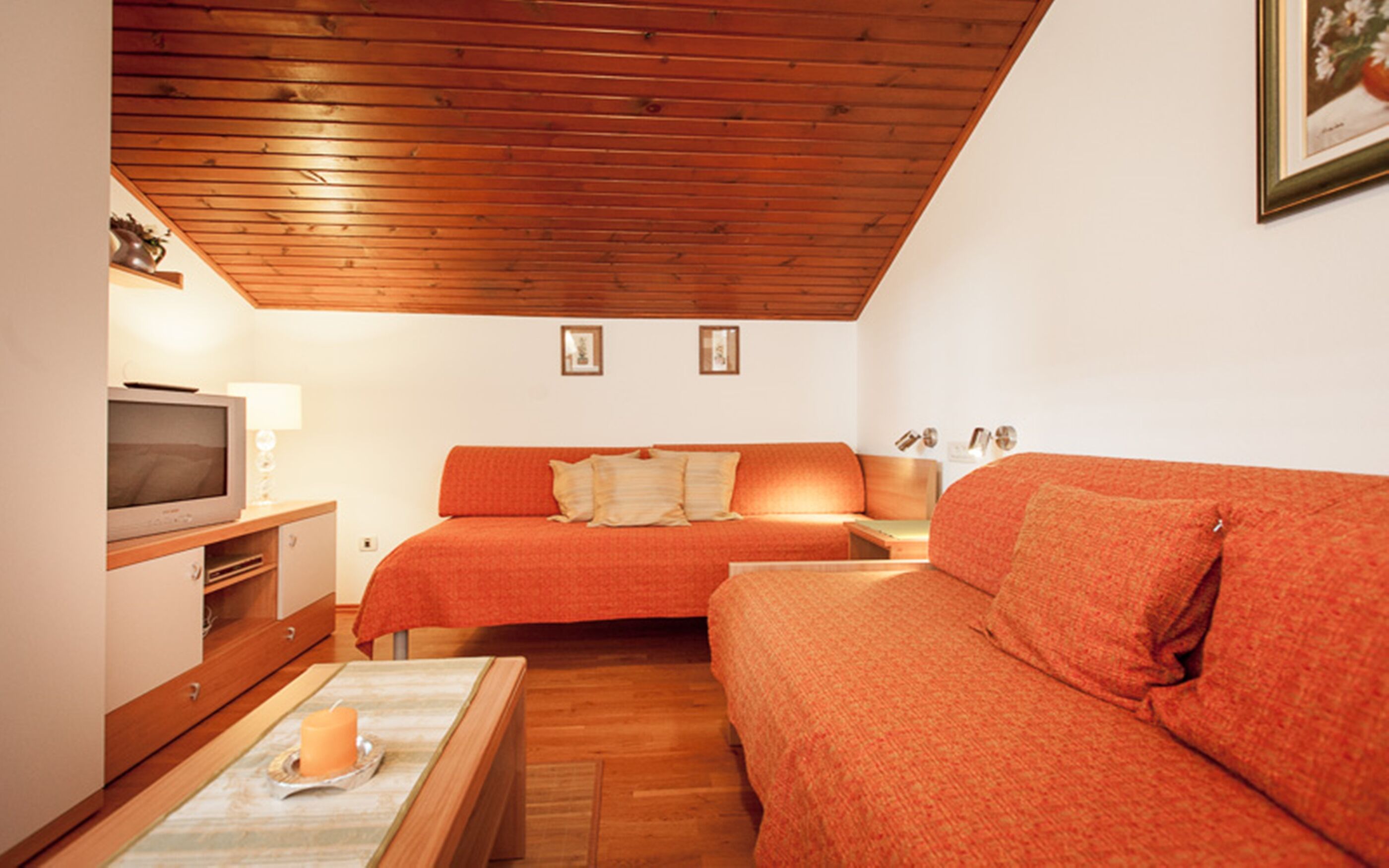 Apartments Tamara 84921-A1