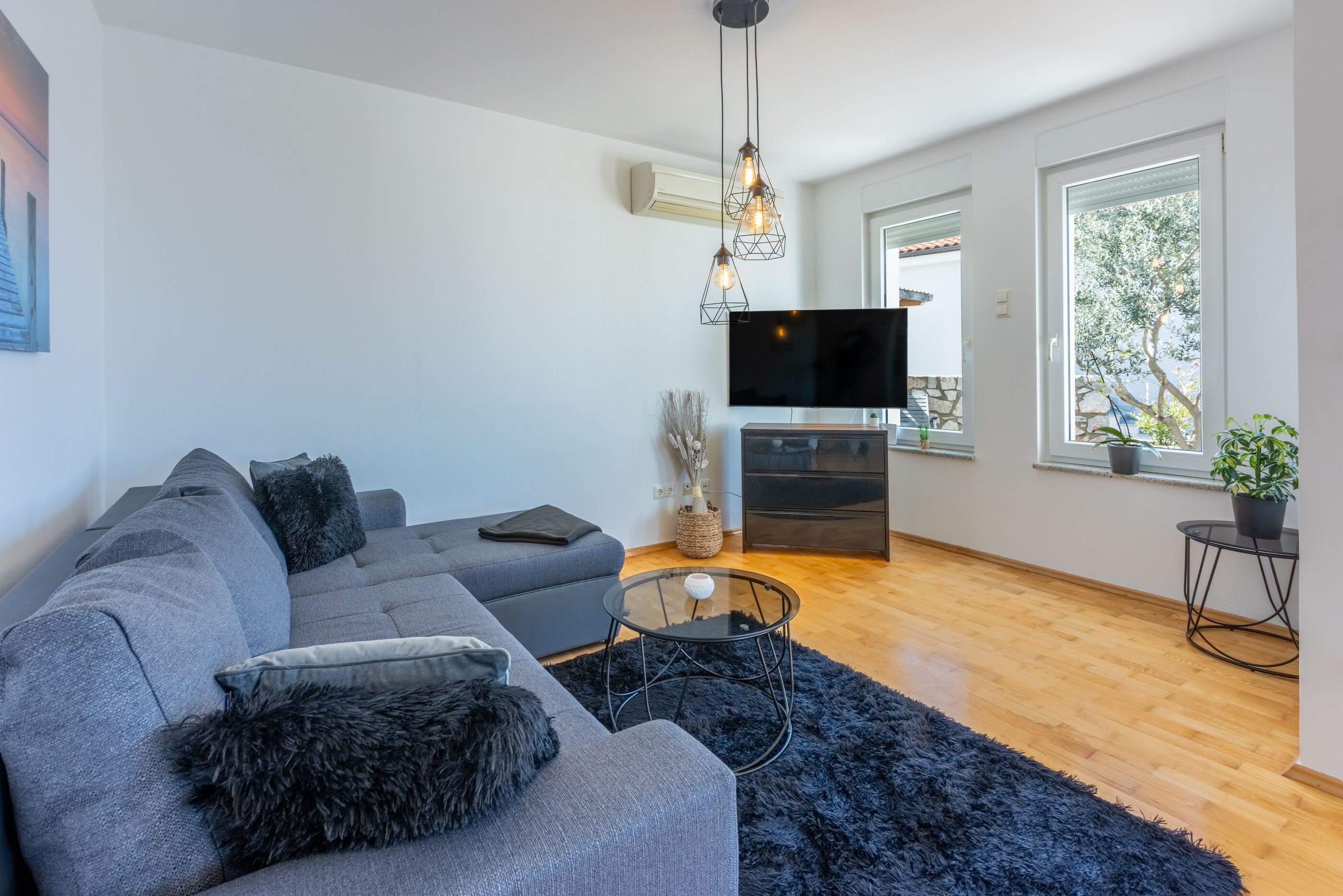 Apartment Deni 84932-A1