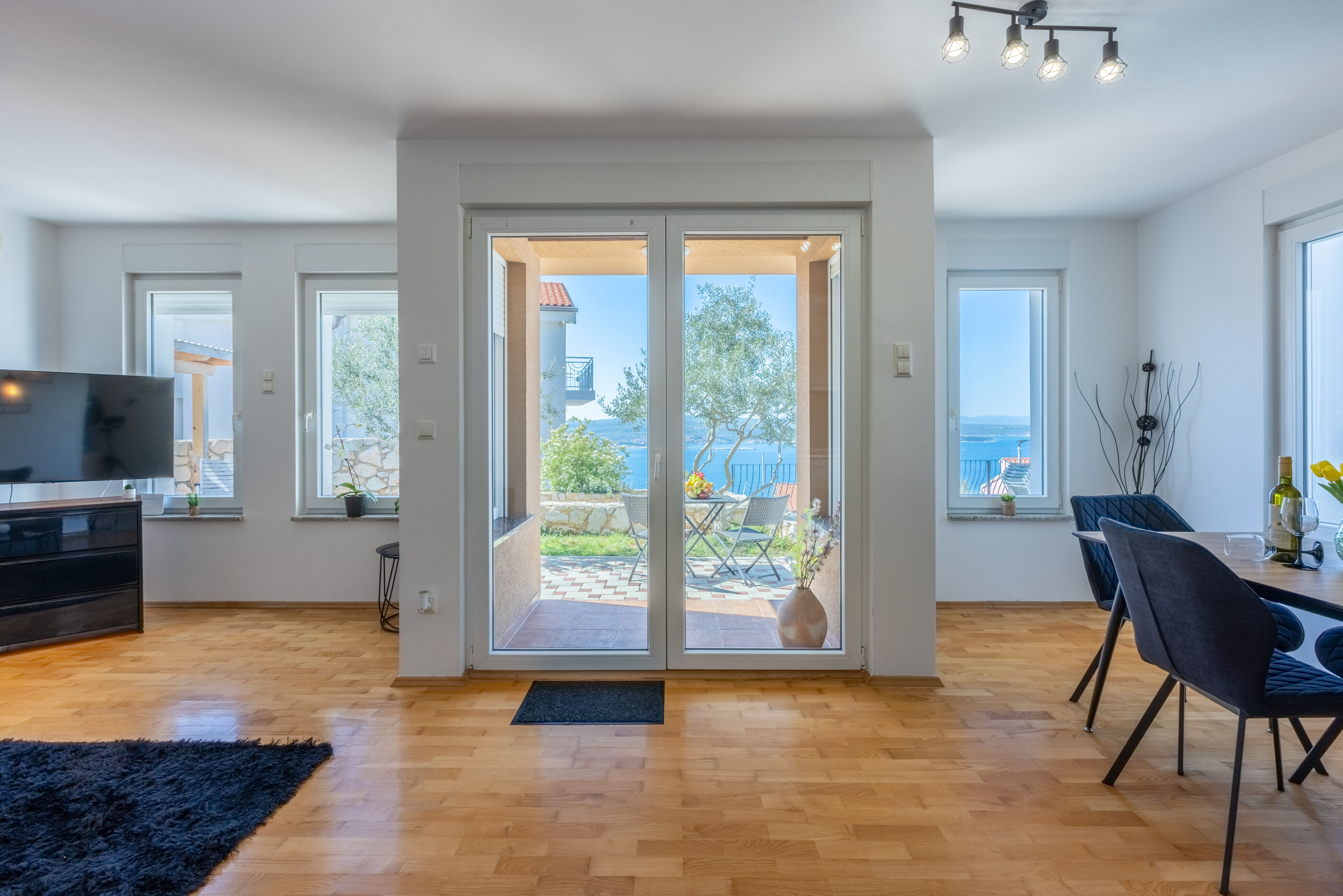 Apartment Deni 84932-A1