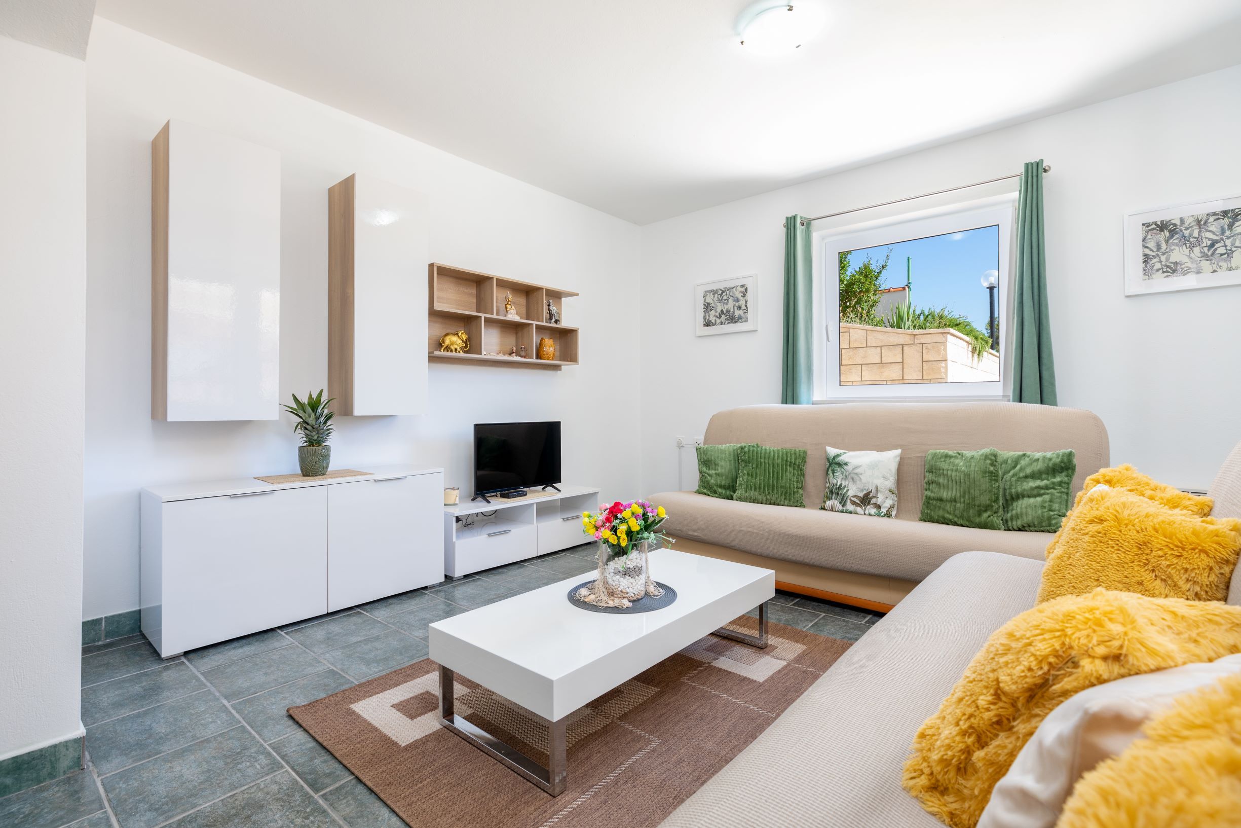 Apartments Maja 28861-A1