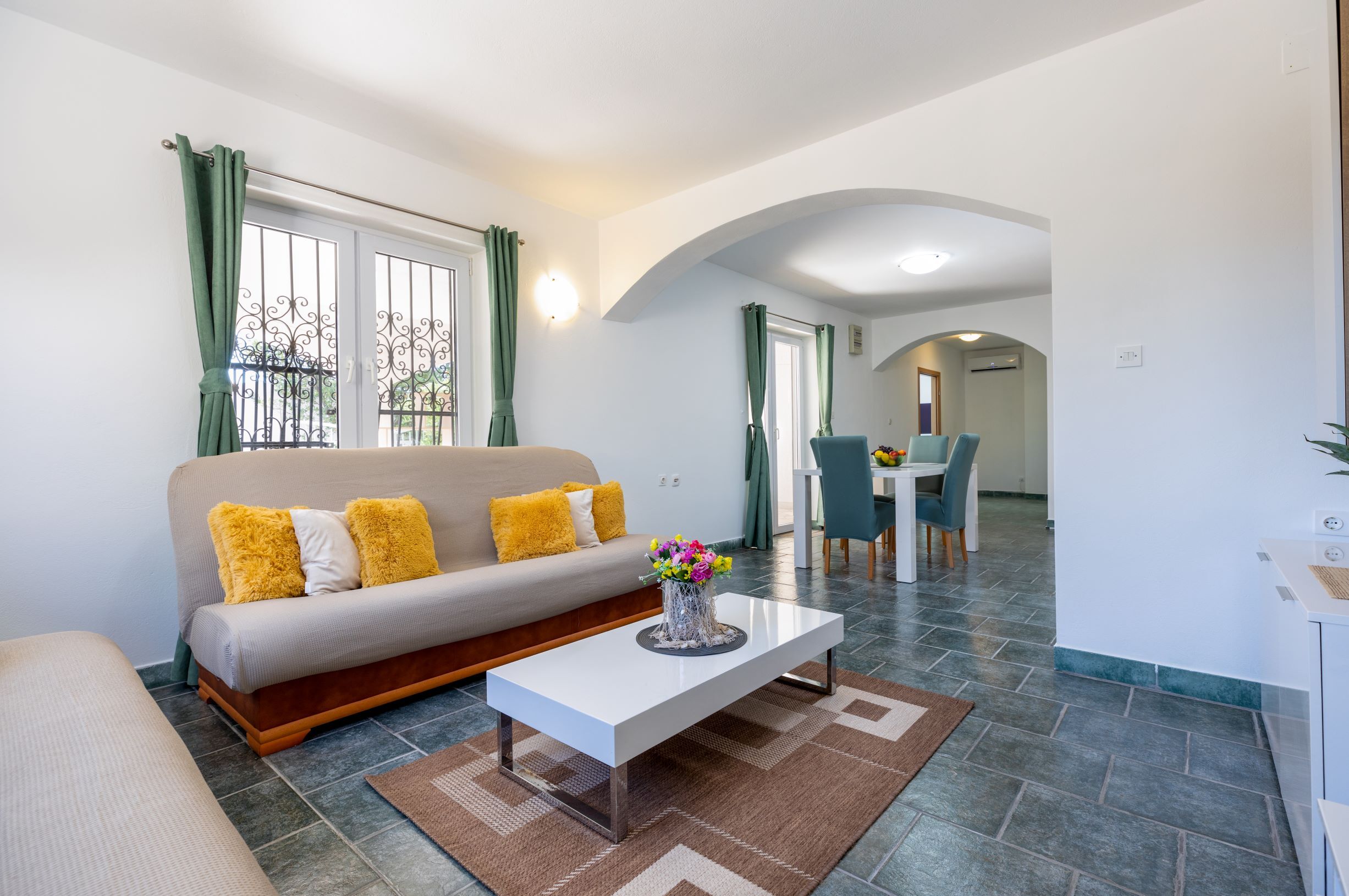 Apartments Maja 28861-A1
