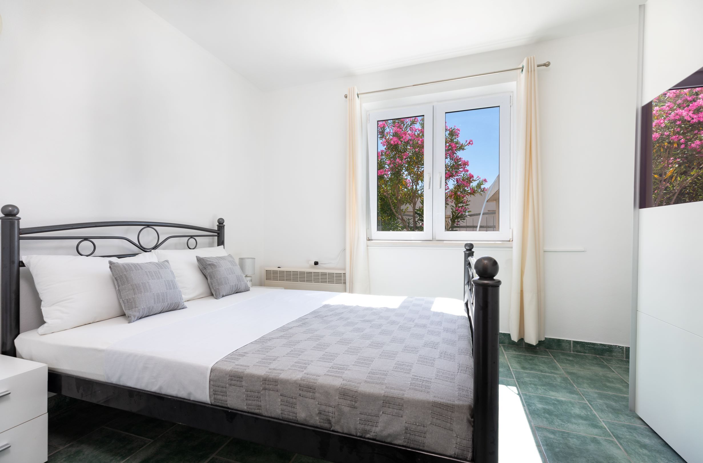 Apartments Maja 28861-A1