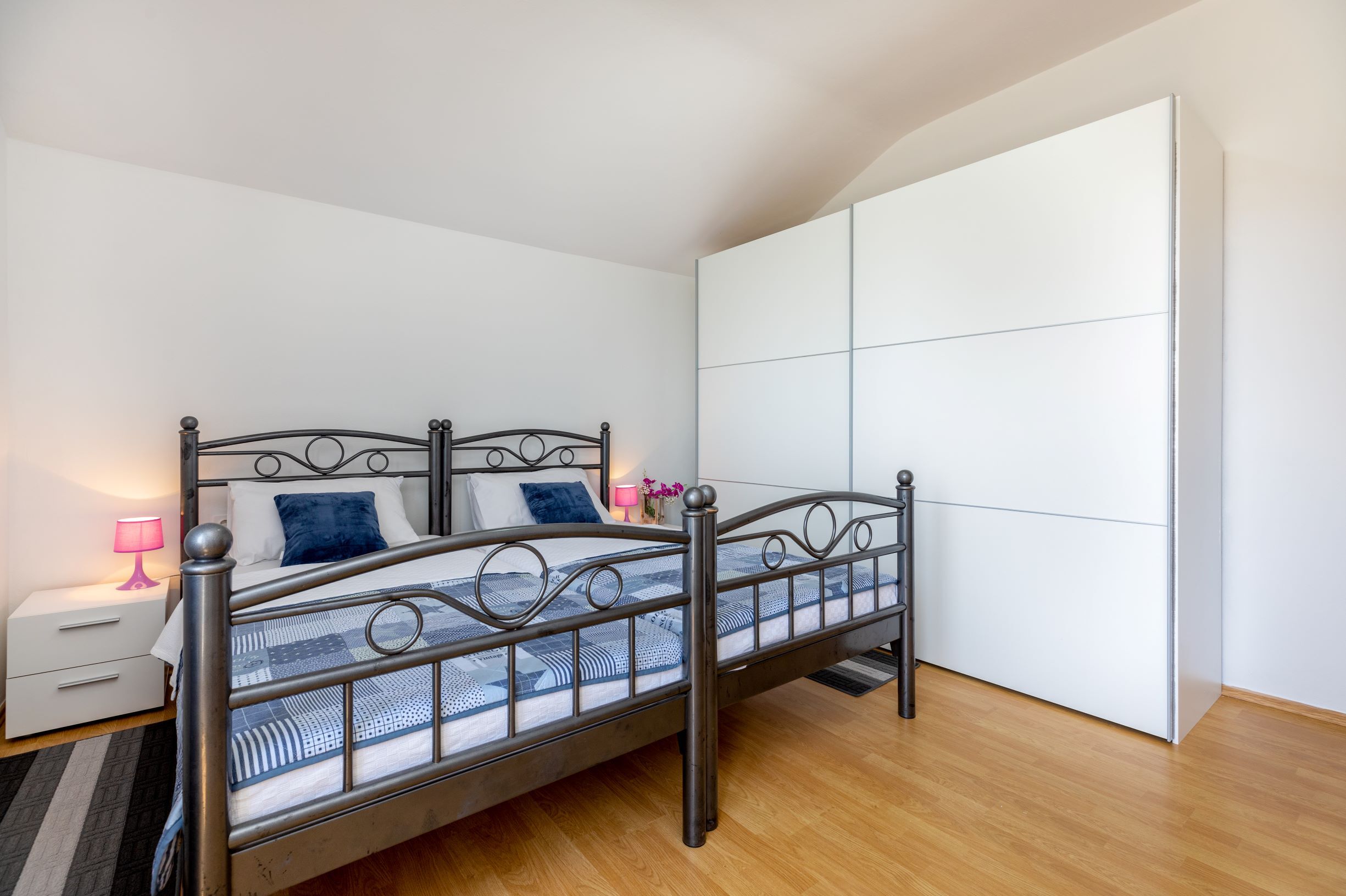 Apartments Maja 28861-A2