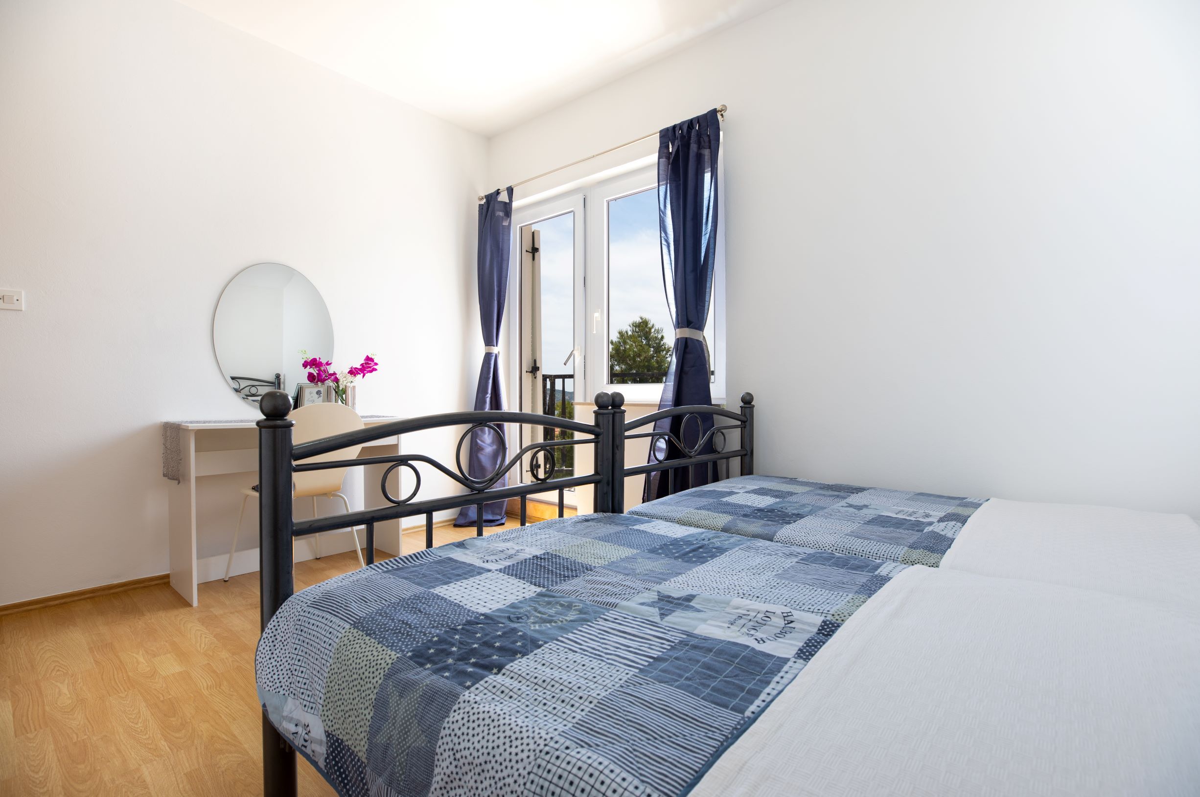 Apartments Maja 28861-A2