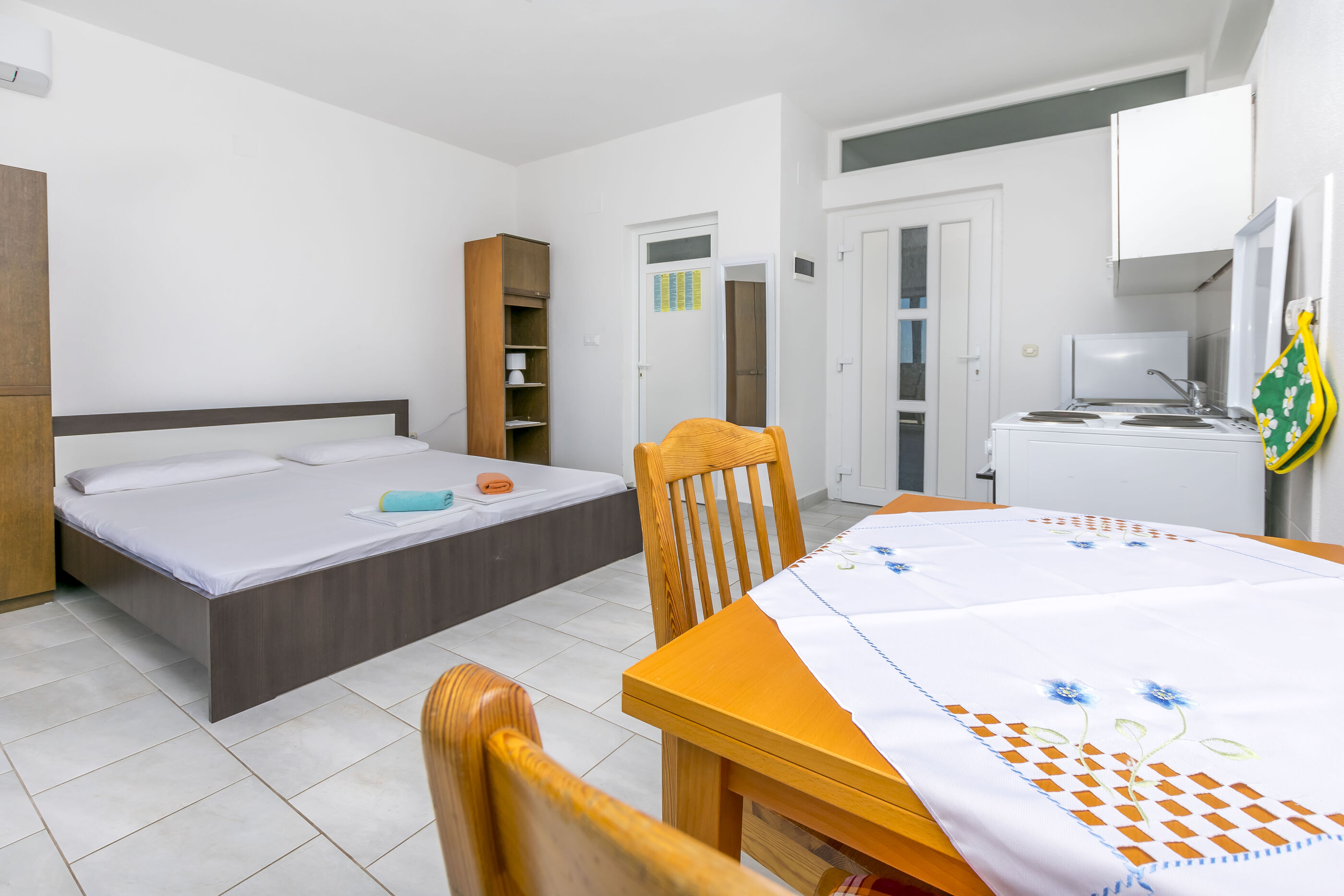 Apartments Barica 58481-A1