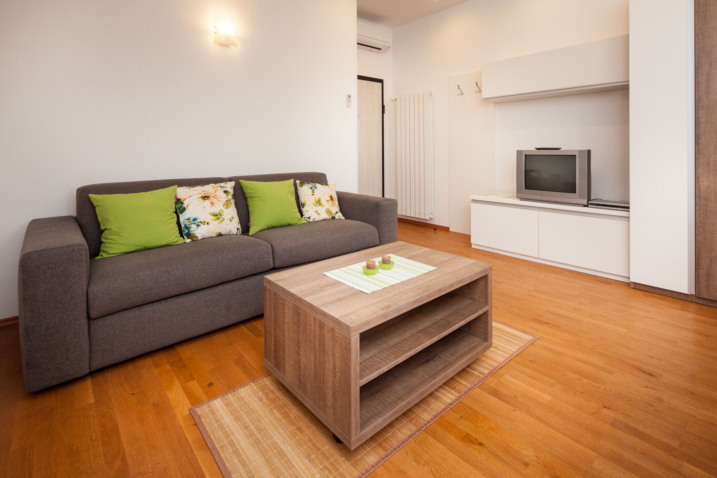Apartments Nadia 85281-A2