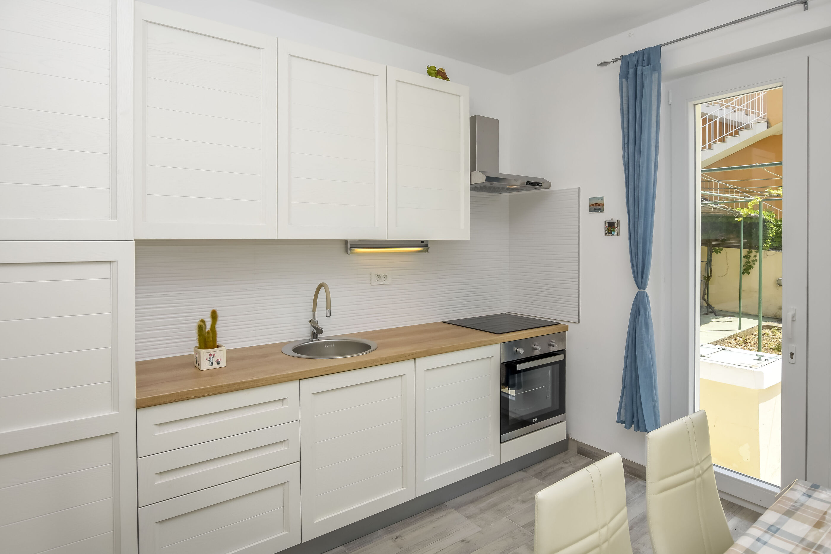 Apartments Dragica 15488-A2
